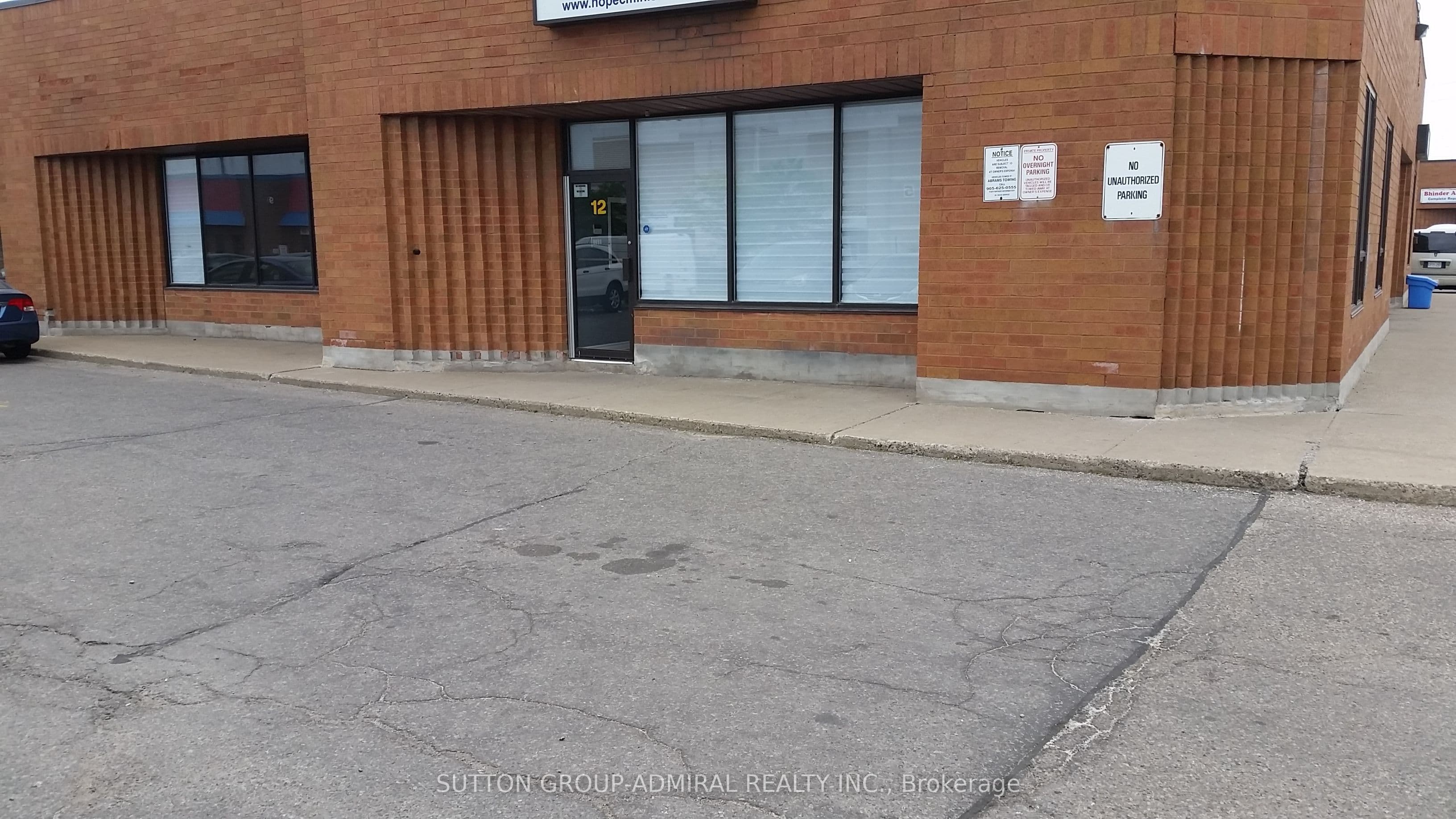 Unit UNIT # 12 4 MELAINE Drive photo 1