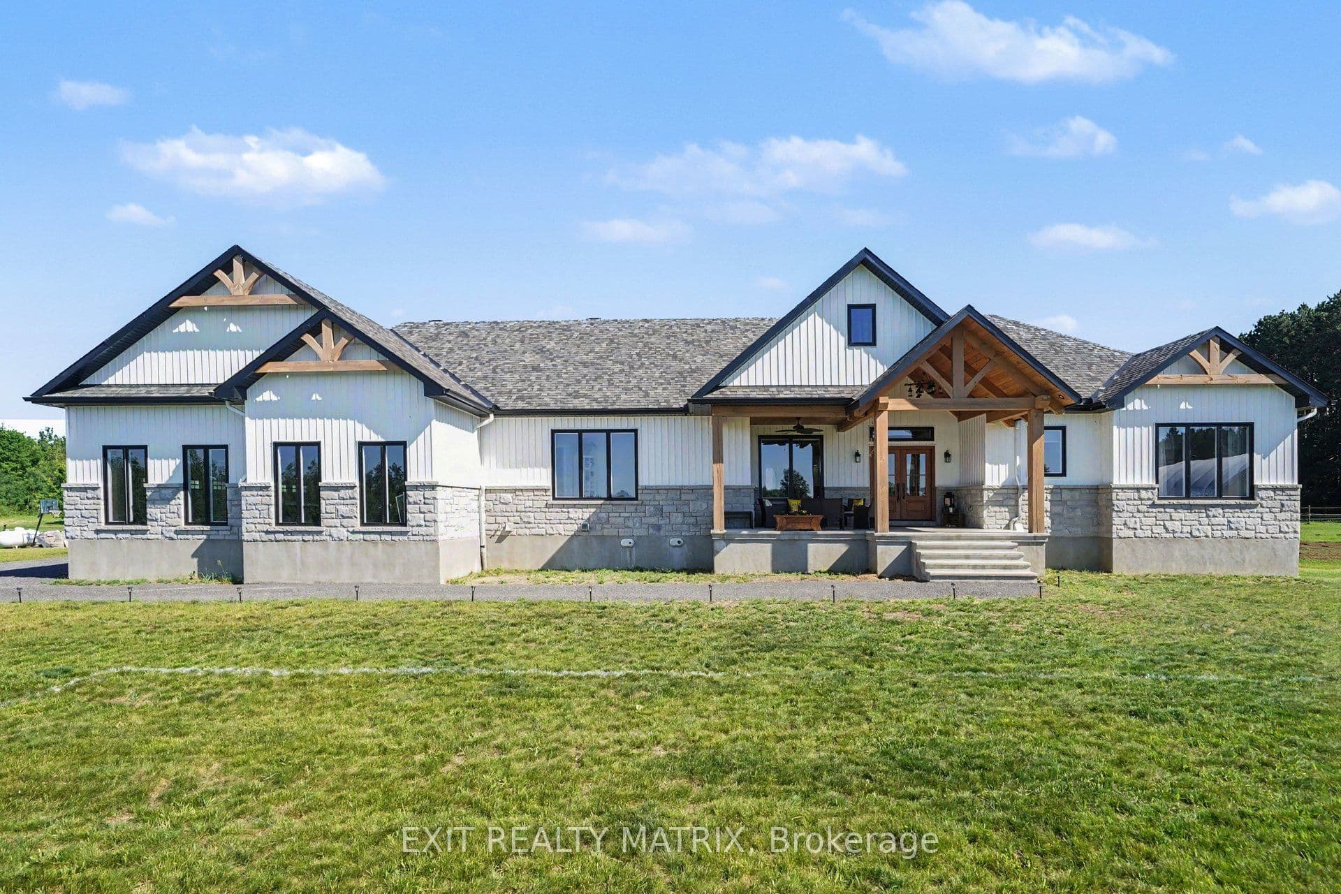 1584 Calypso Street photo 1