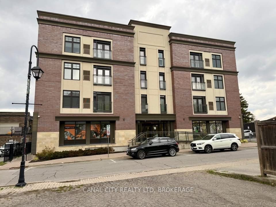 Unit 204 10 Albert Street photo 1