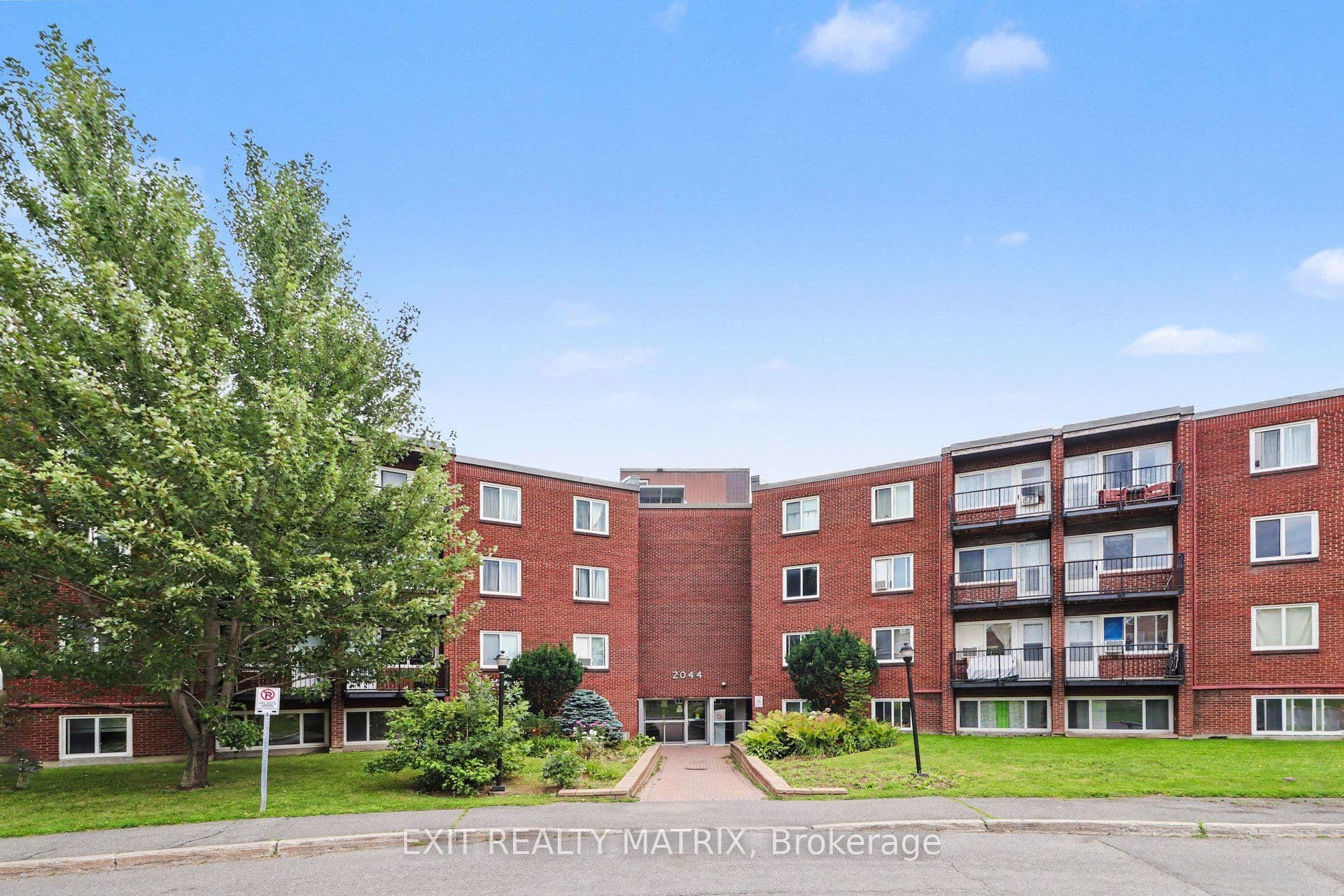 Unit 203 2044 Arrowsmith Drive photo 1