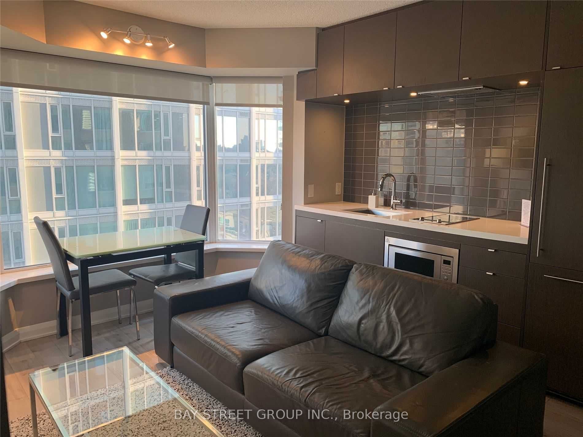 Unit 1709 155 Yorkville Avenue photo 1