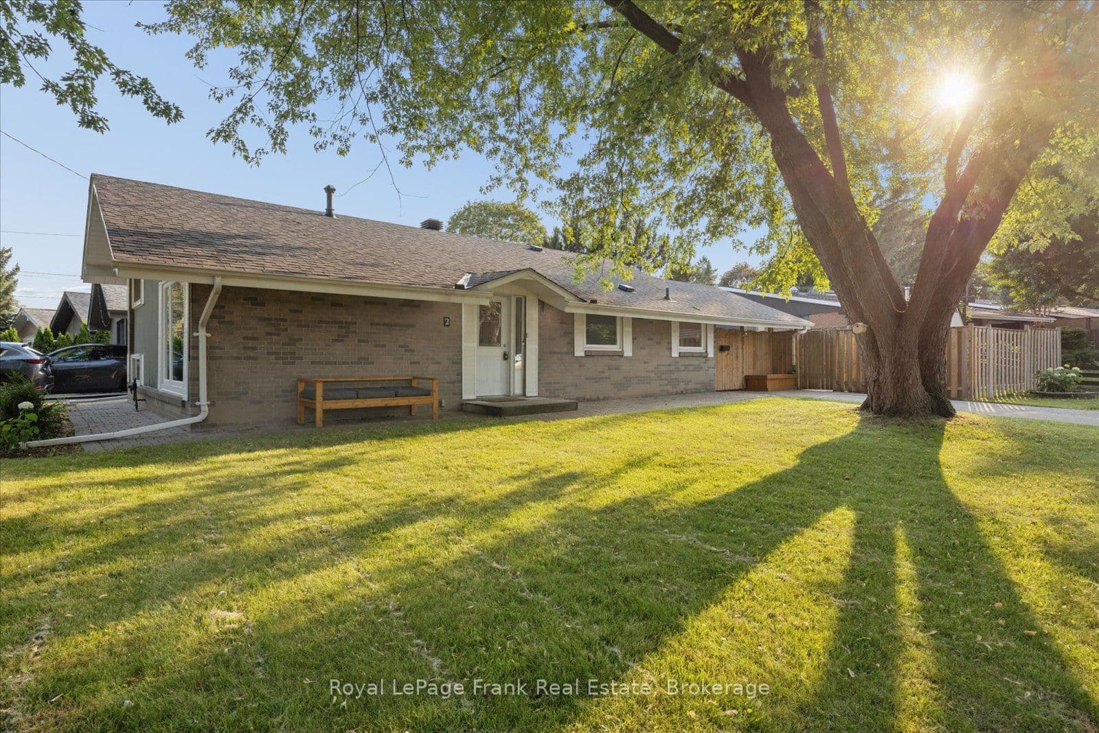 2 Rosswood Crescent photo 1