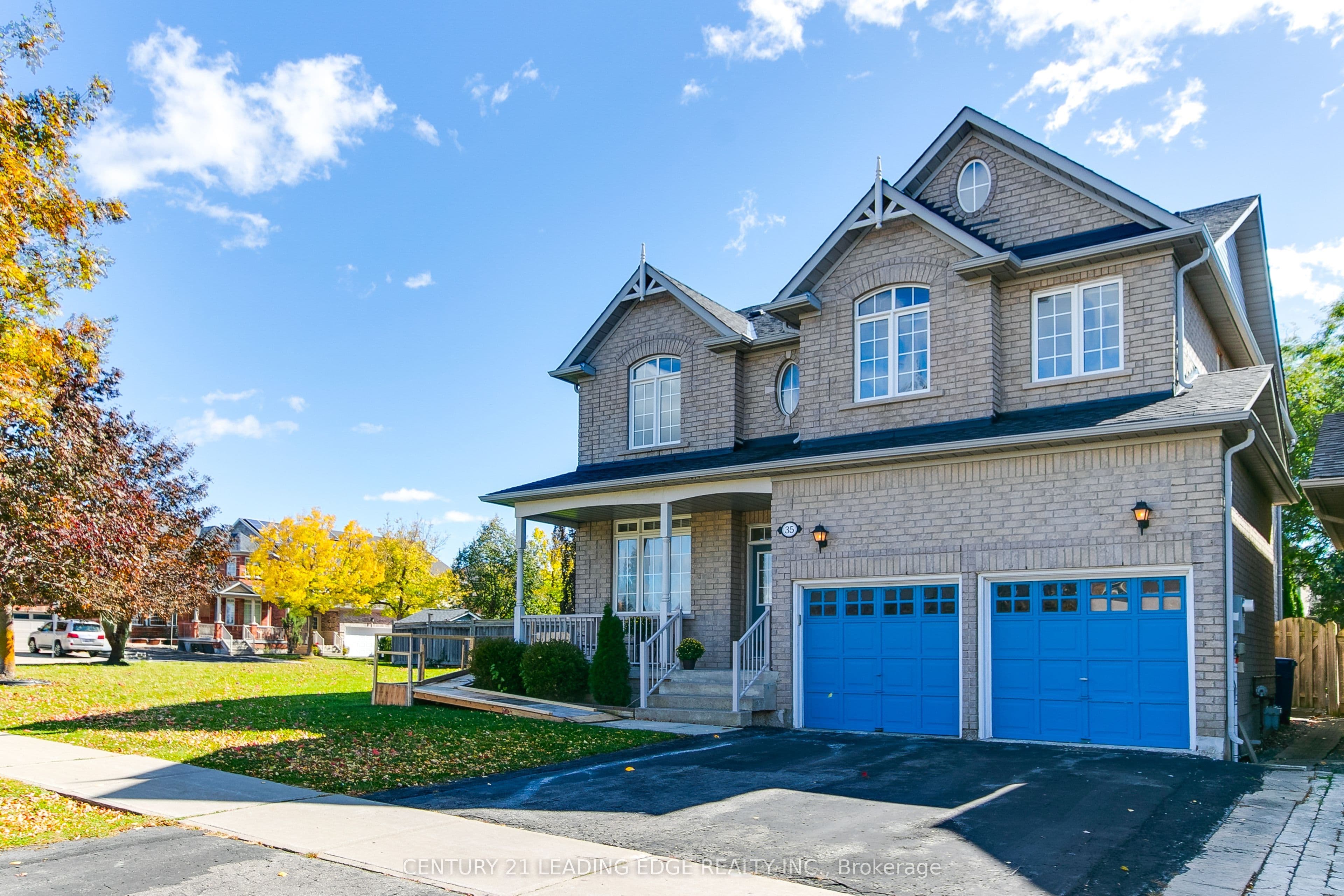 35 Hartwell Way photo 1