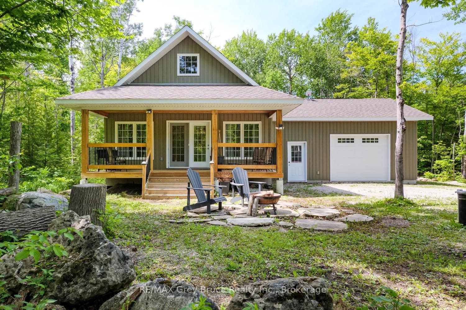 73 Maple Drive photo 1