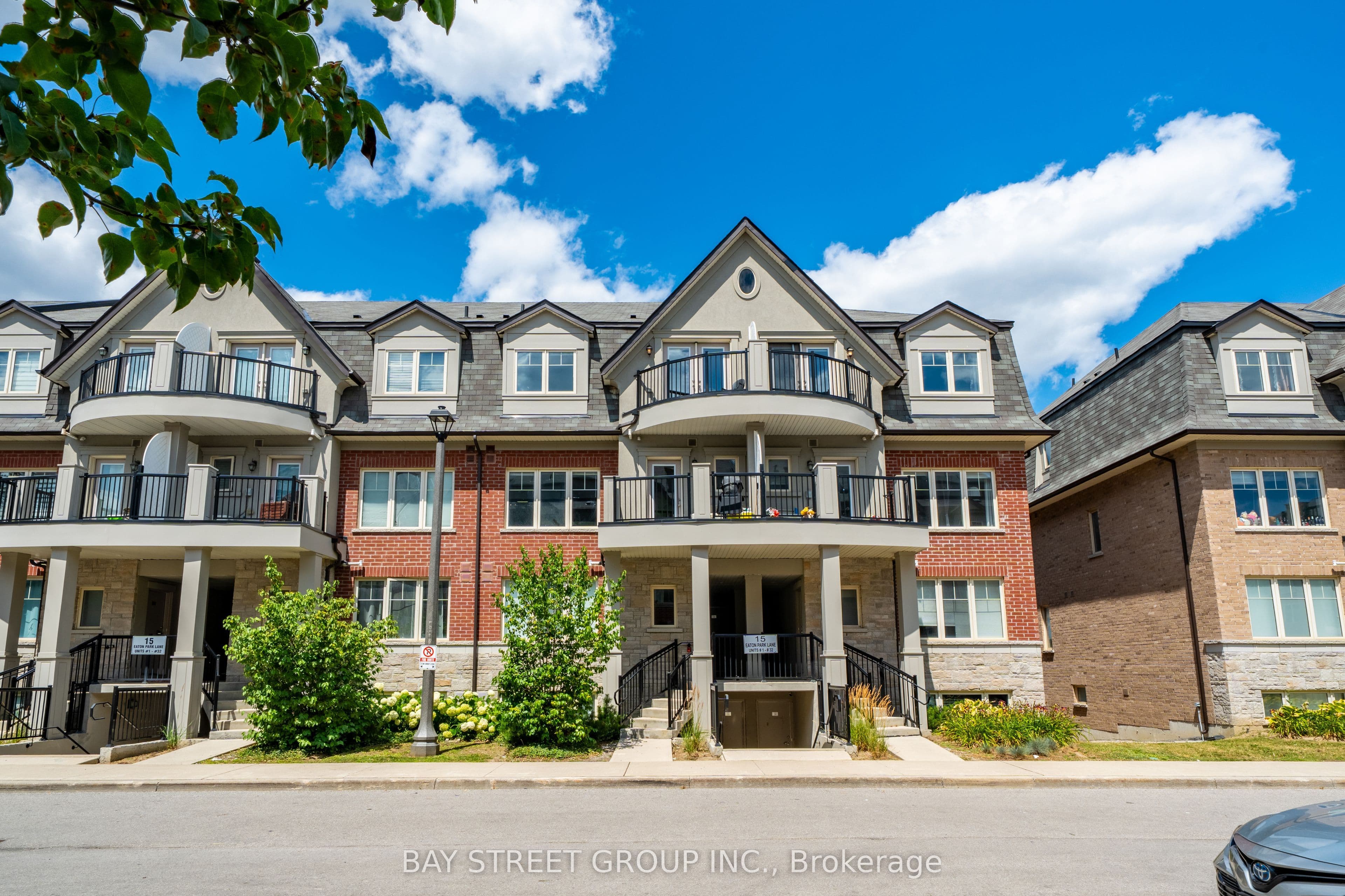 Unit 27 15 Eaton Park Lane photo 1