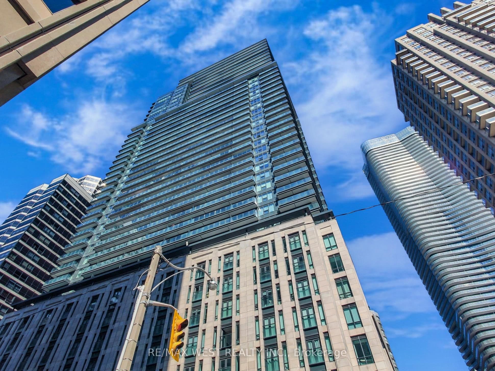 Unit 1112 955 Bay Street photo 1