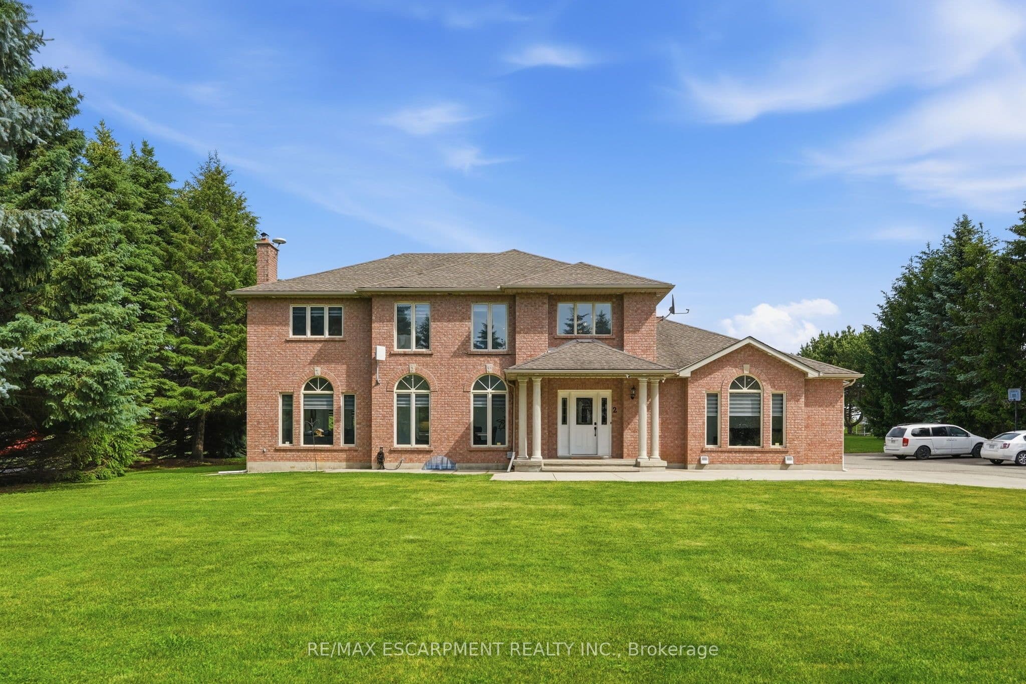 2 CURRIE Drive photo 1