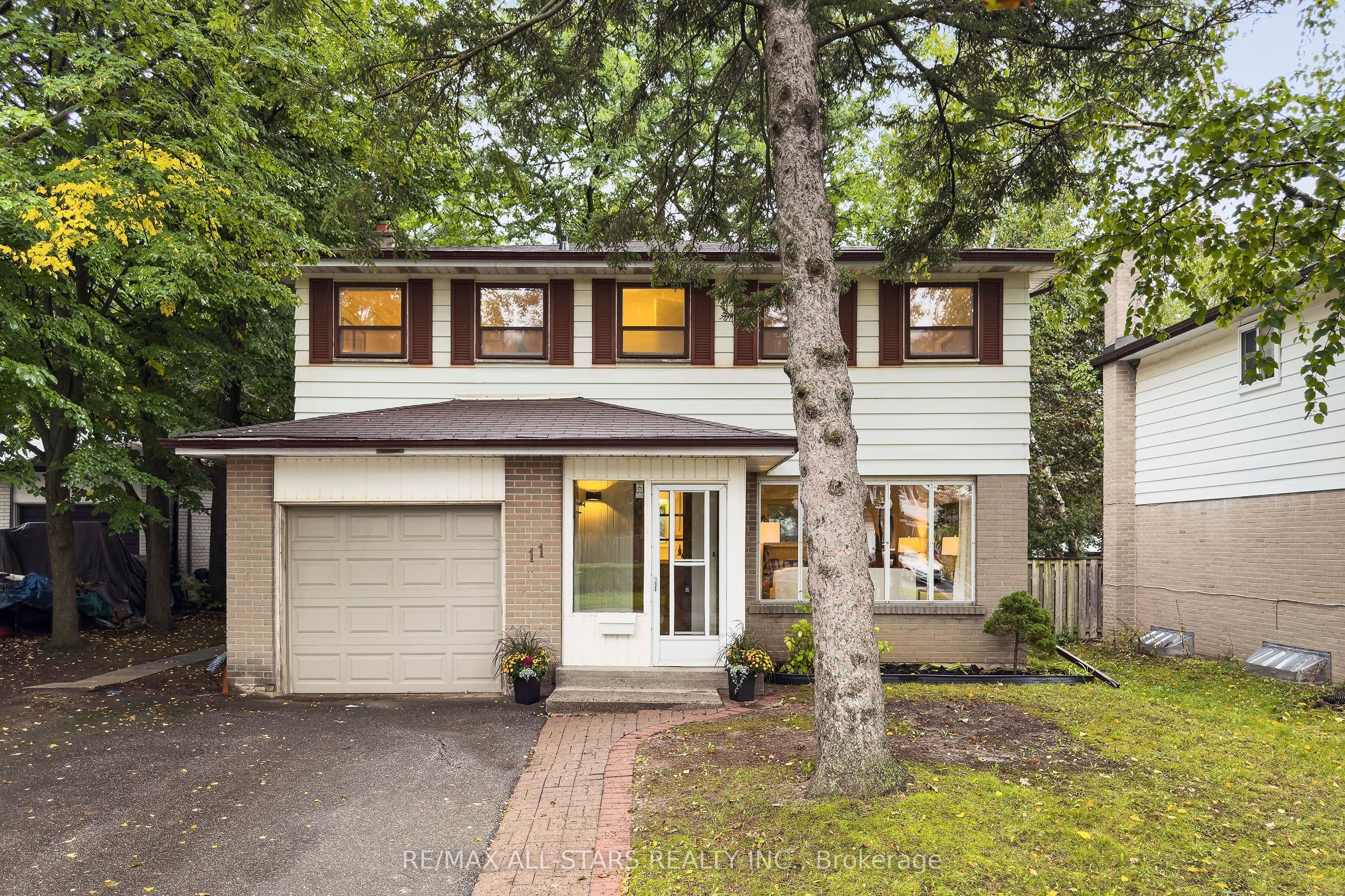 11 Gillbank Crescent photo 1