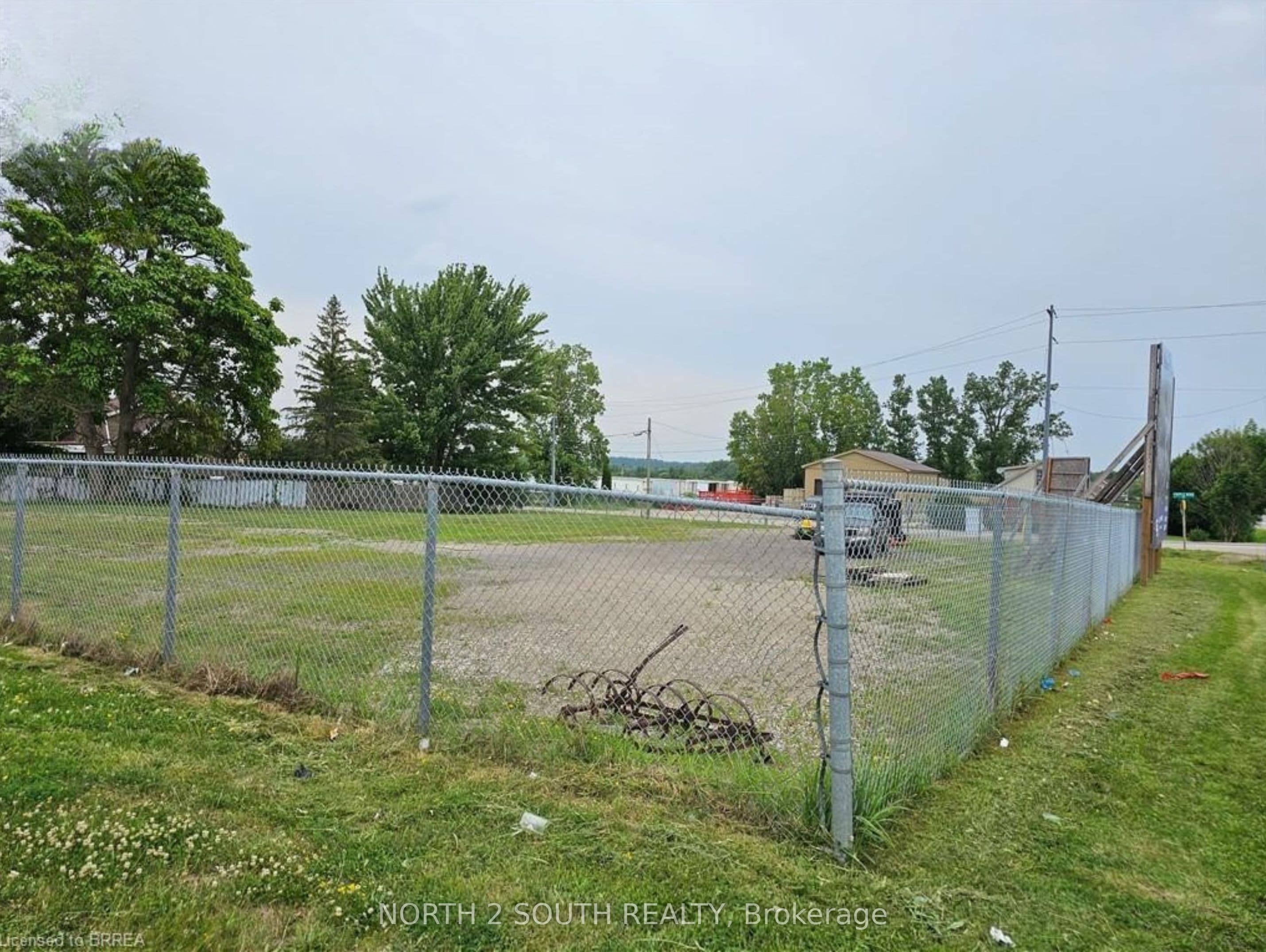 Unit 2 1324 Colborne Street photo 1