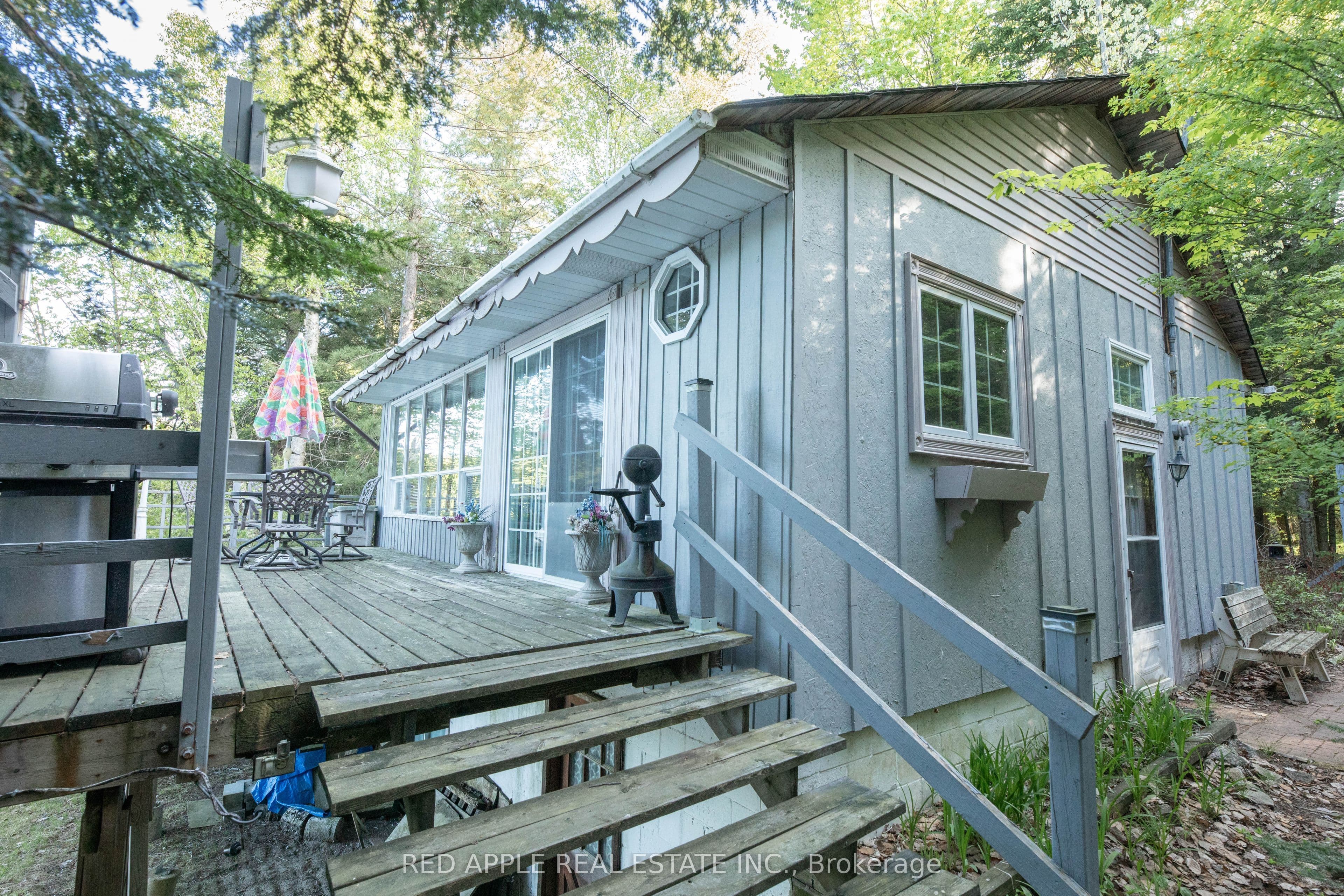 1004 Bellwood Lane photo 1