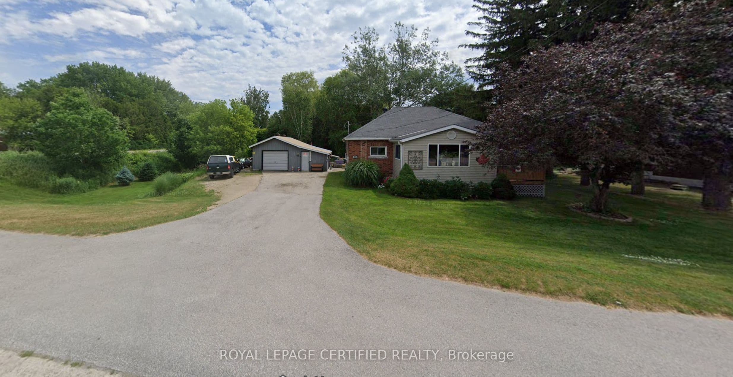 883 7th Avenue photo 1