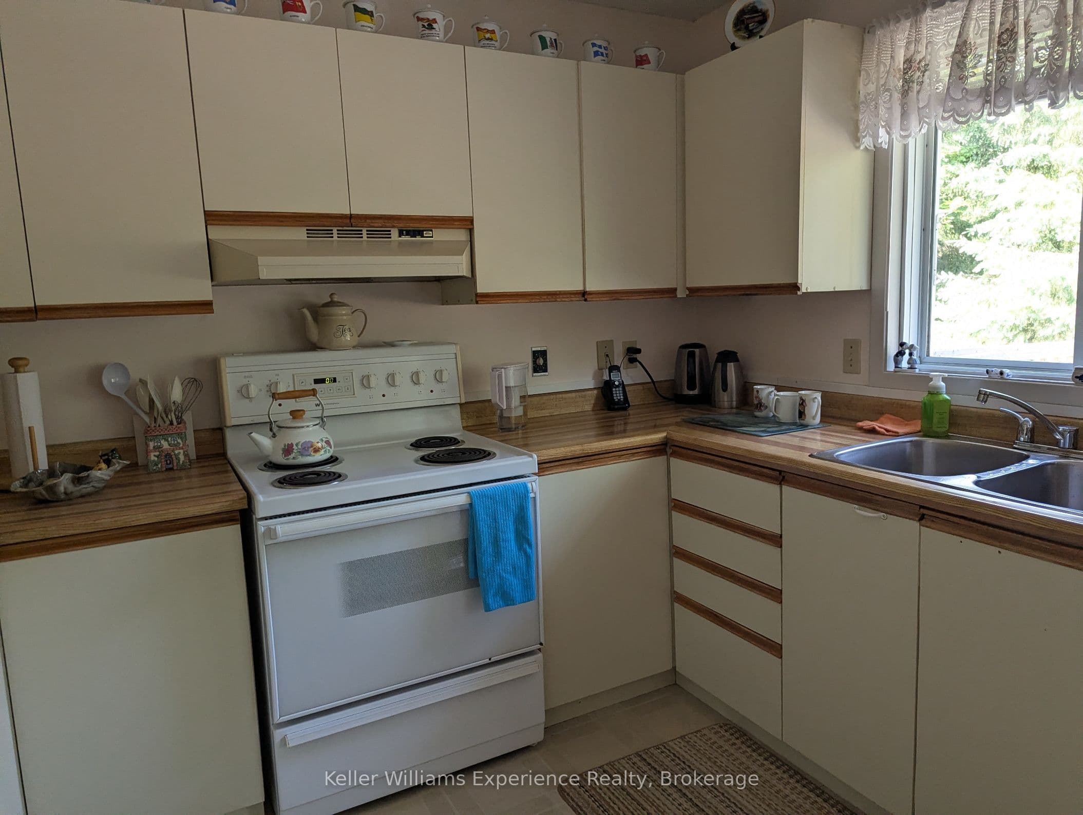141 Meadow Heights Drive photo 1