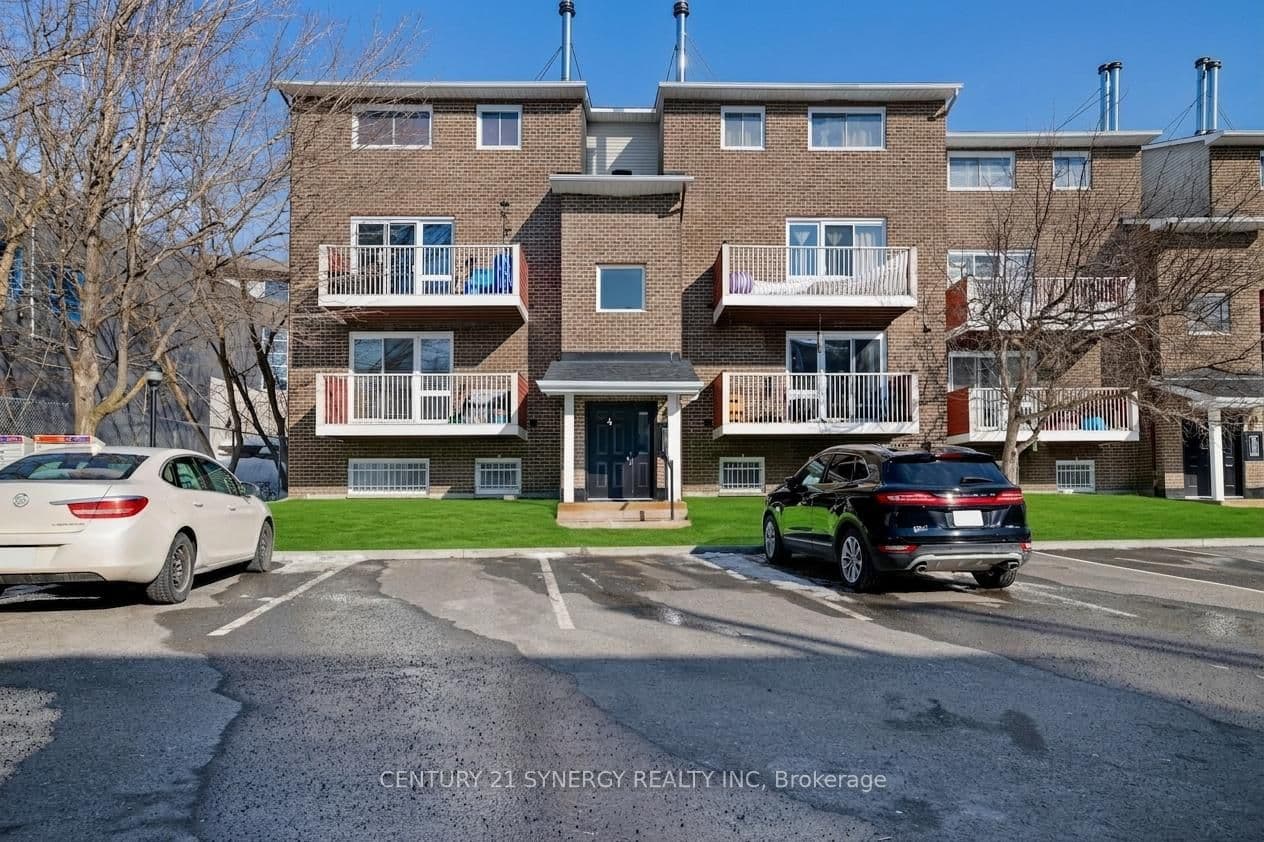 Unit 403 1589 ST BERNARD Street photo 1