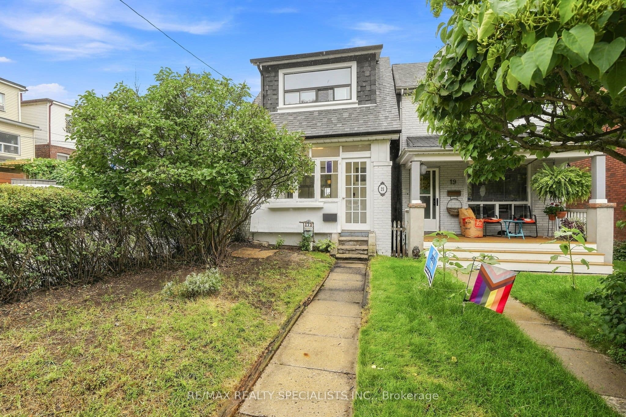 21 Mendel Avenue photo 1