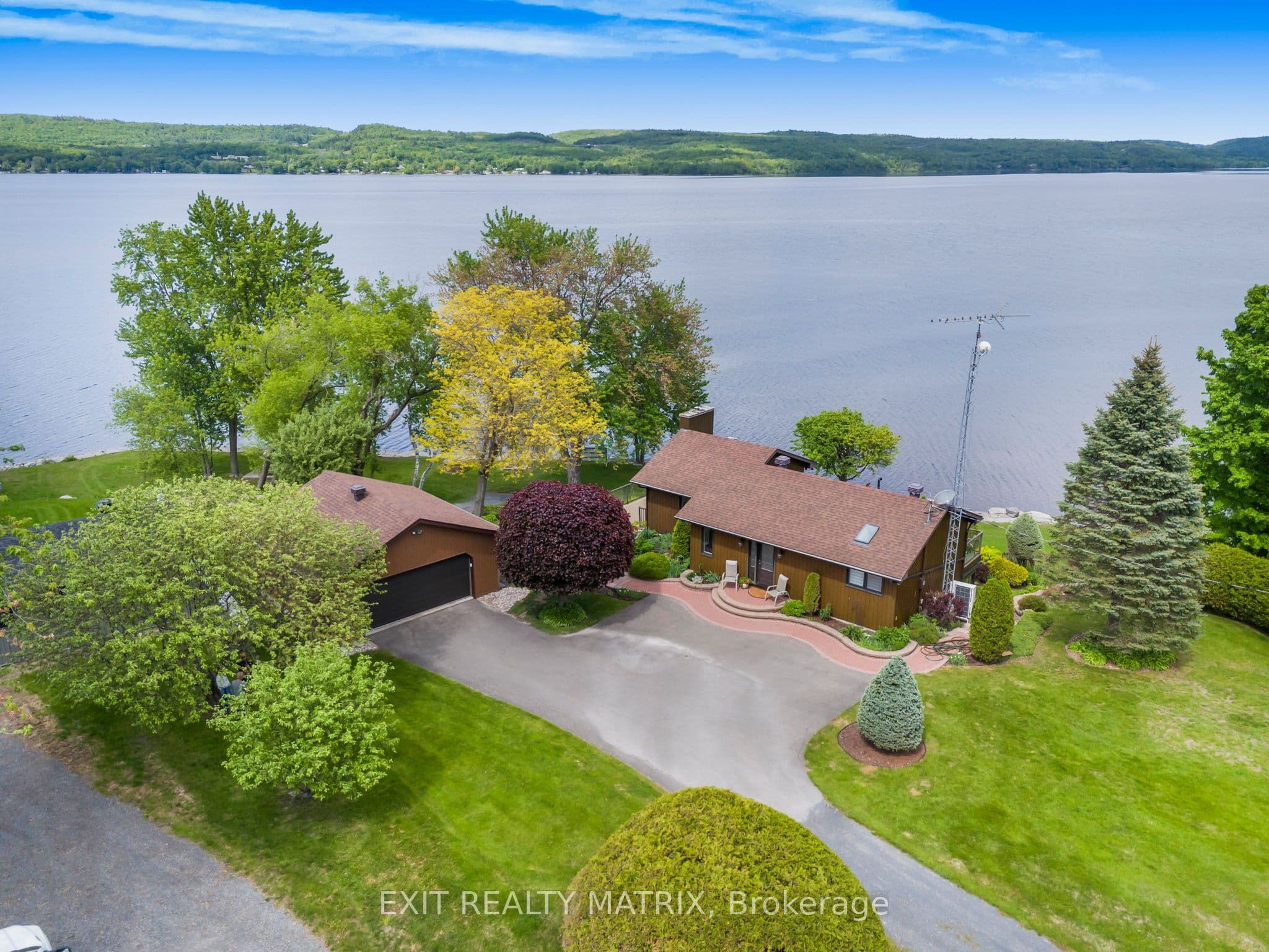 2176 Bay Road photo 1