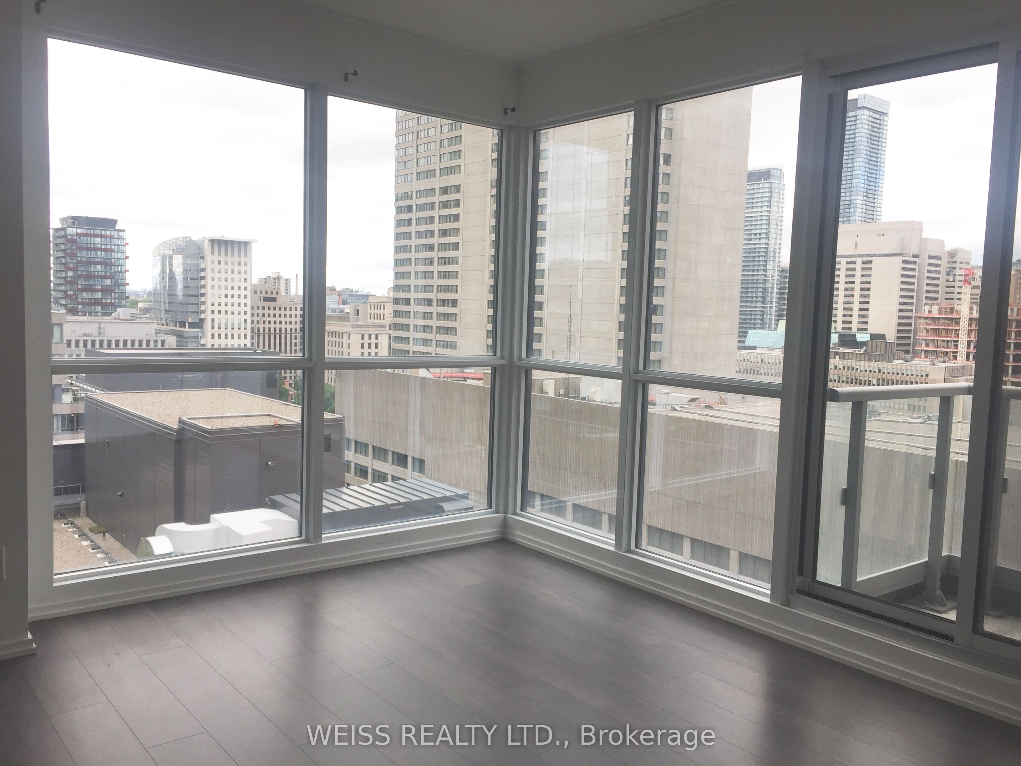 Unit 1815 70 Temperance Street photo 1