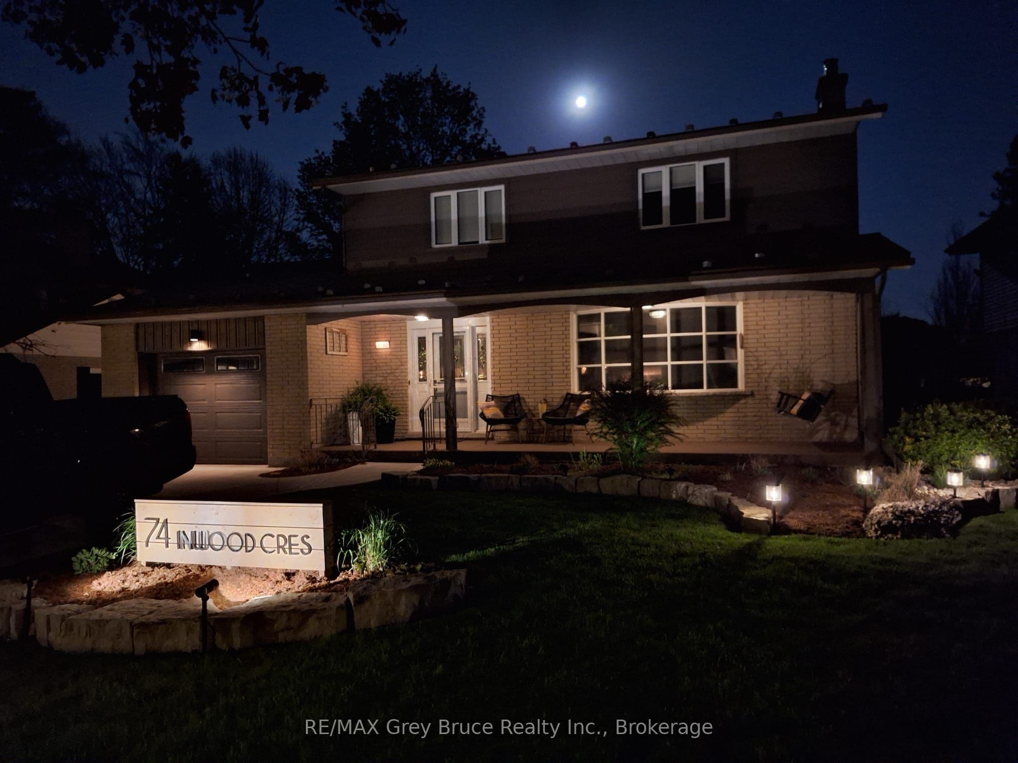 74 Inwood Crescent photo 1