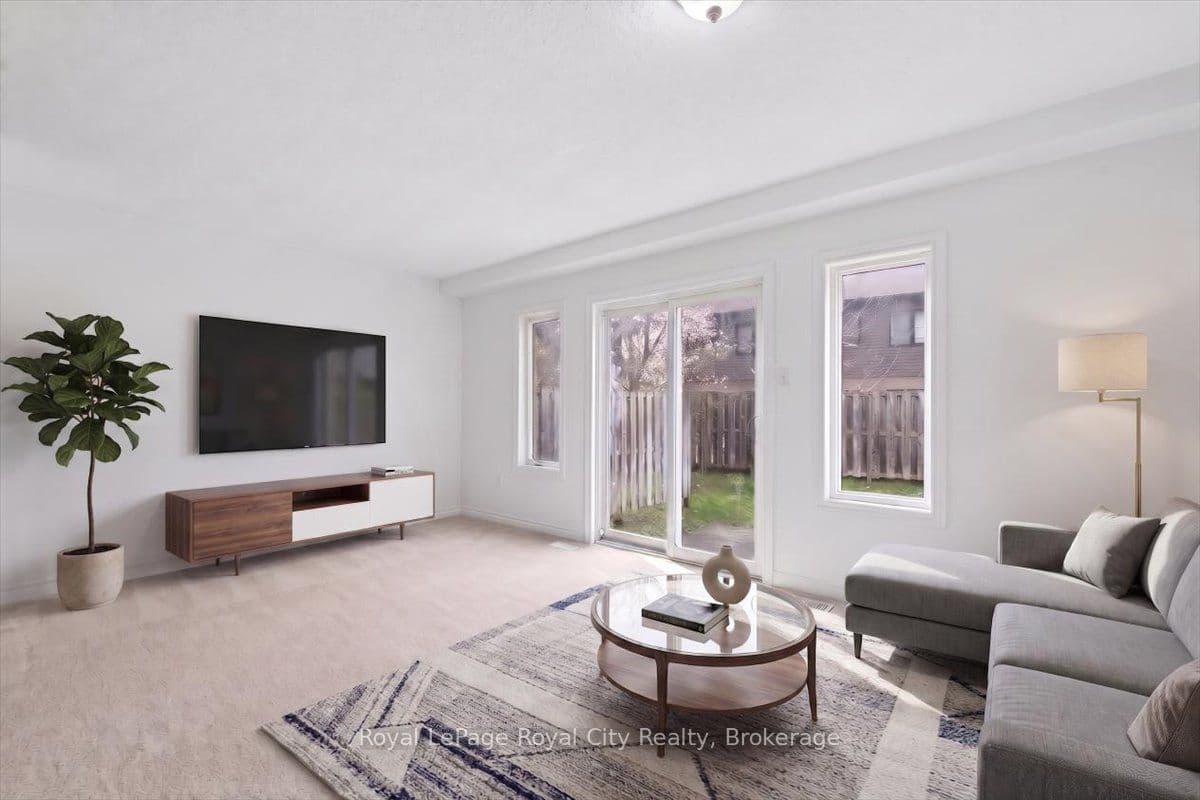 Unit 10 30 Vaughan Street photo 1