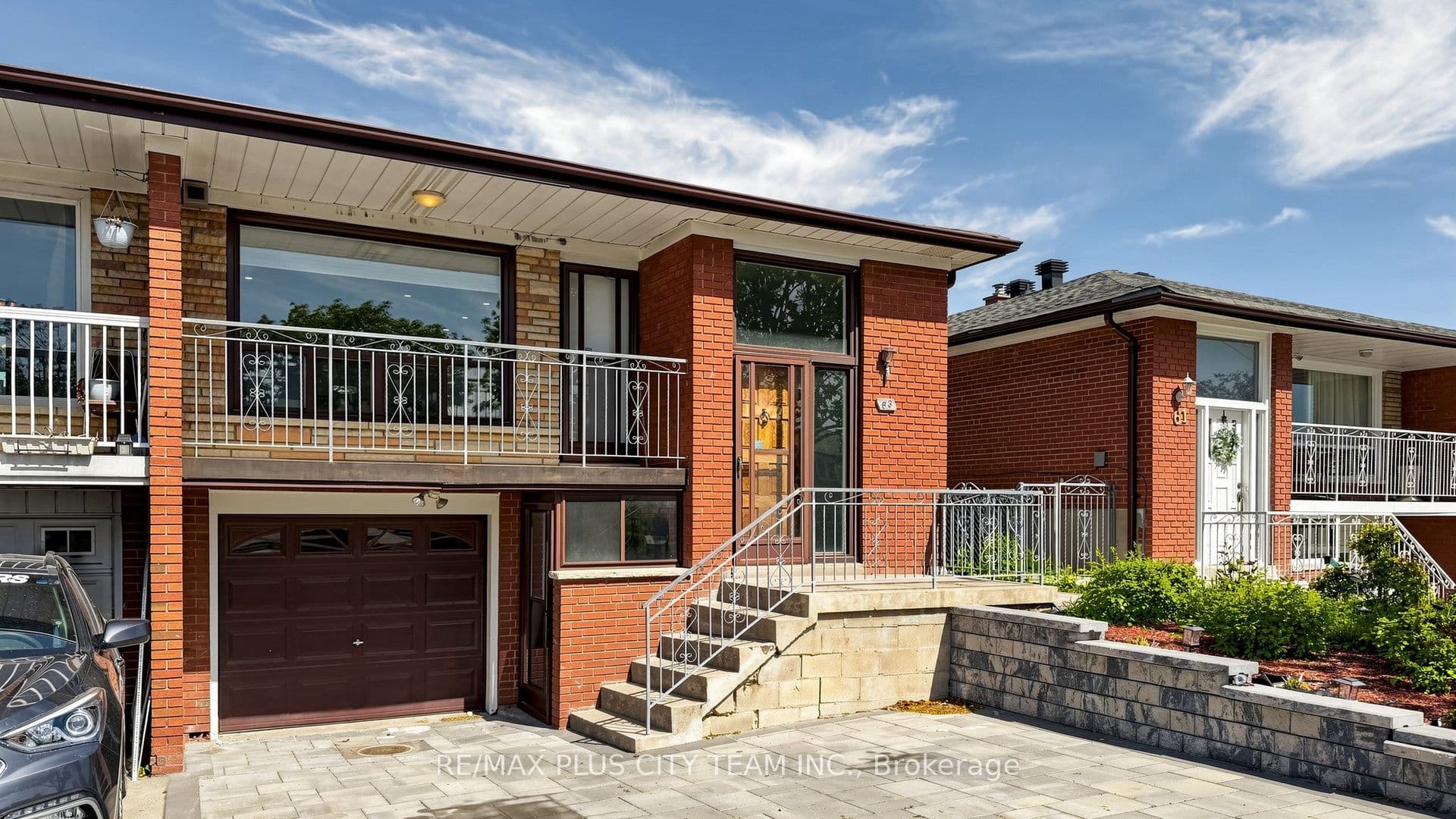 63 Picaro Drive photo 1