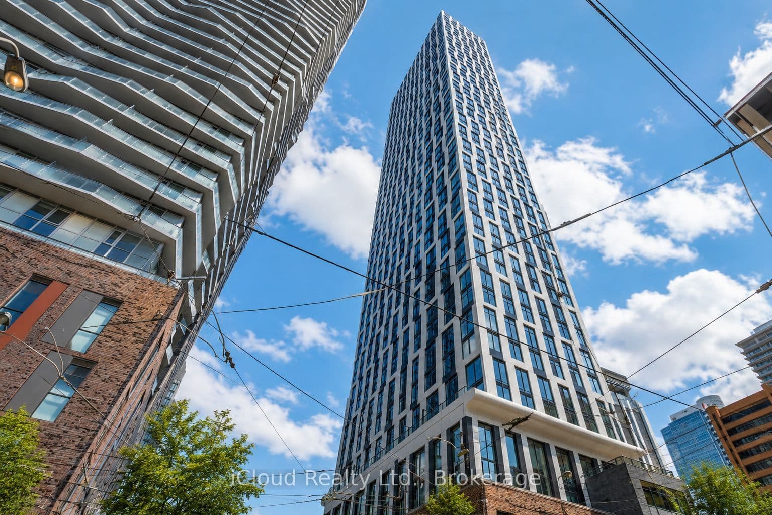 Unit 4012 252 Church Street photo 1