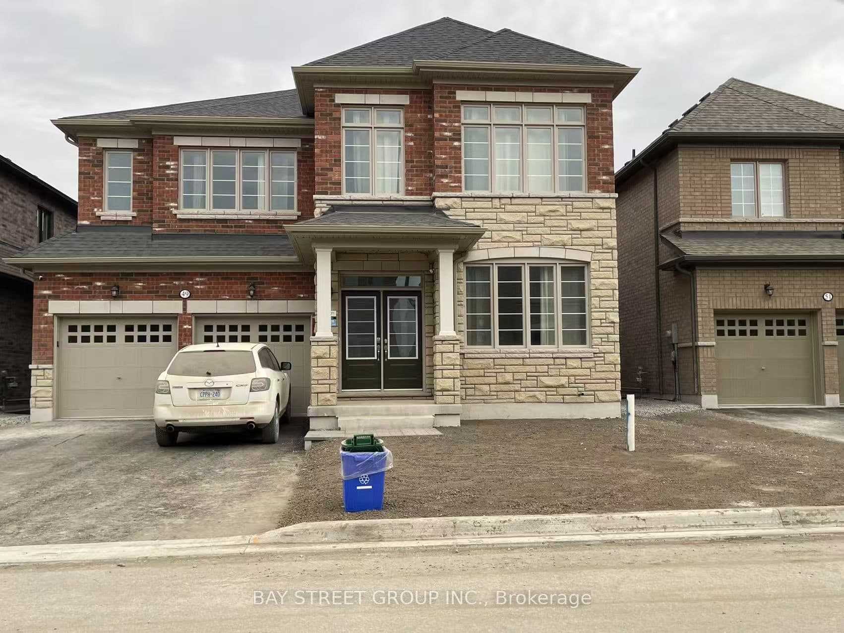 Unit room 2 49 Bud leggett Cres Crescent photo 1
