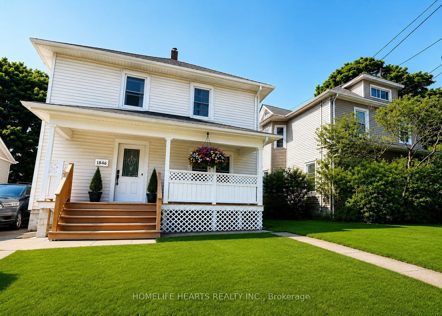 5404 Bridge Street photo 1