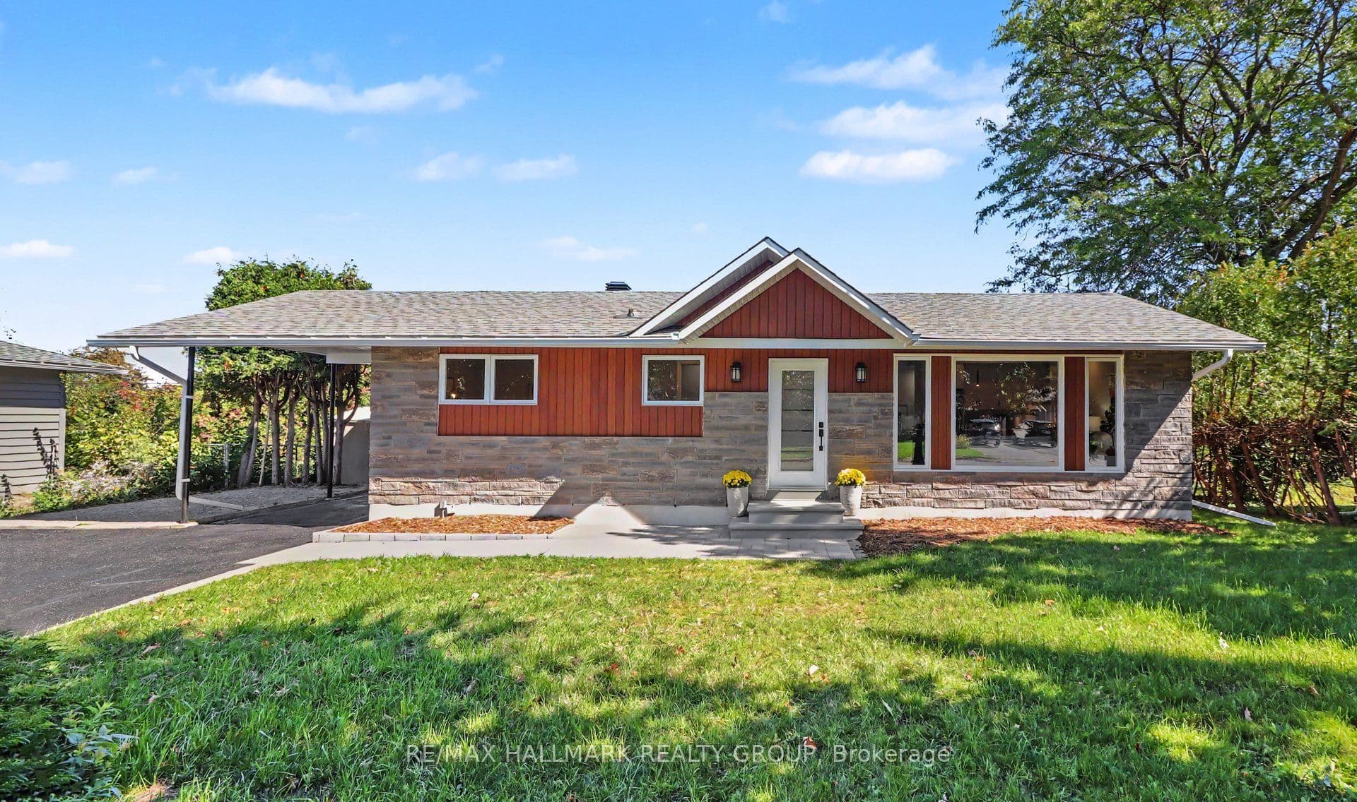 7 Attwood Crescent photo 1