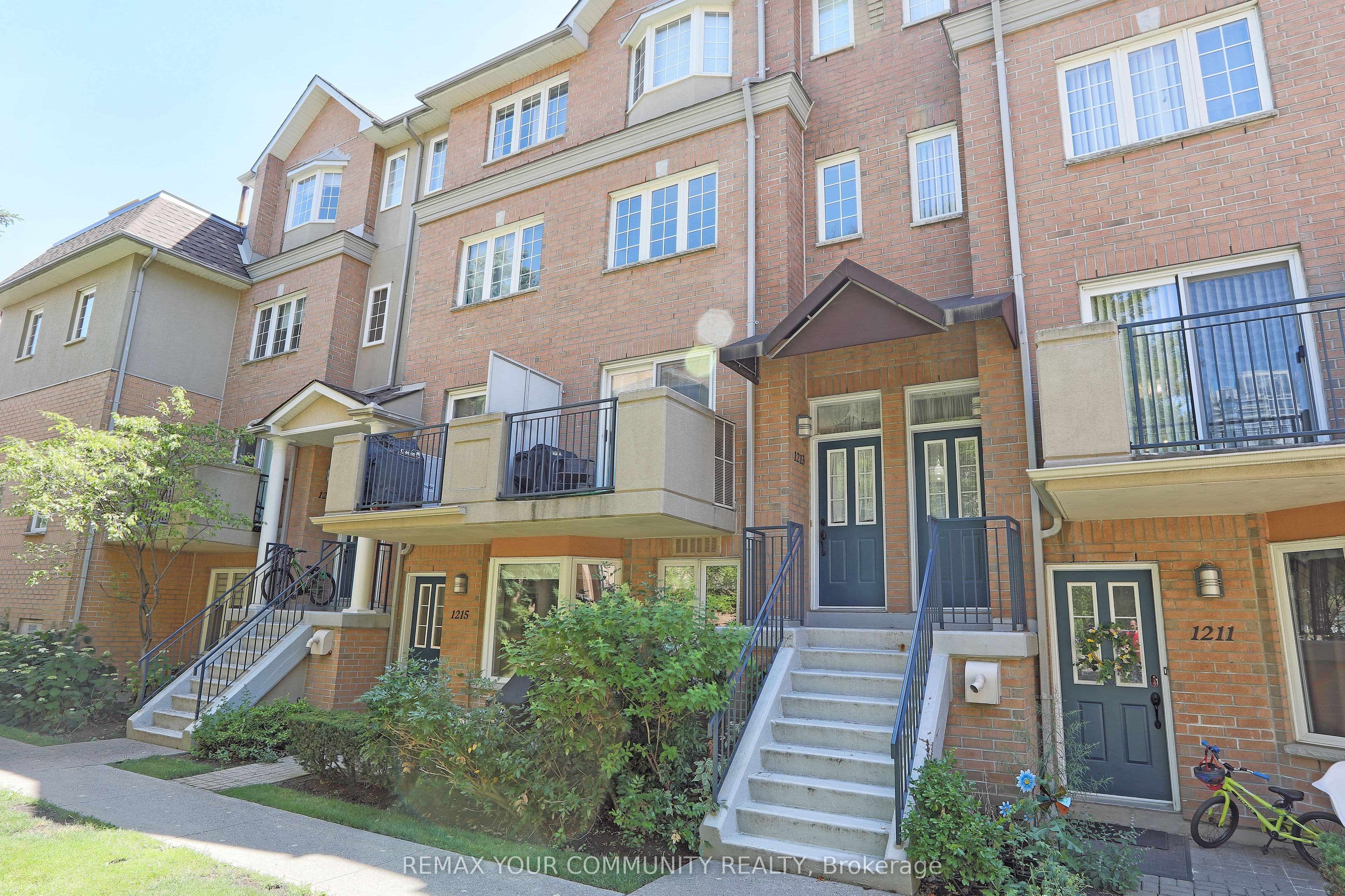 Unit 1213 28 Sommerset Way photo 1