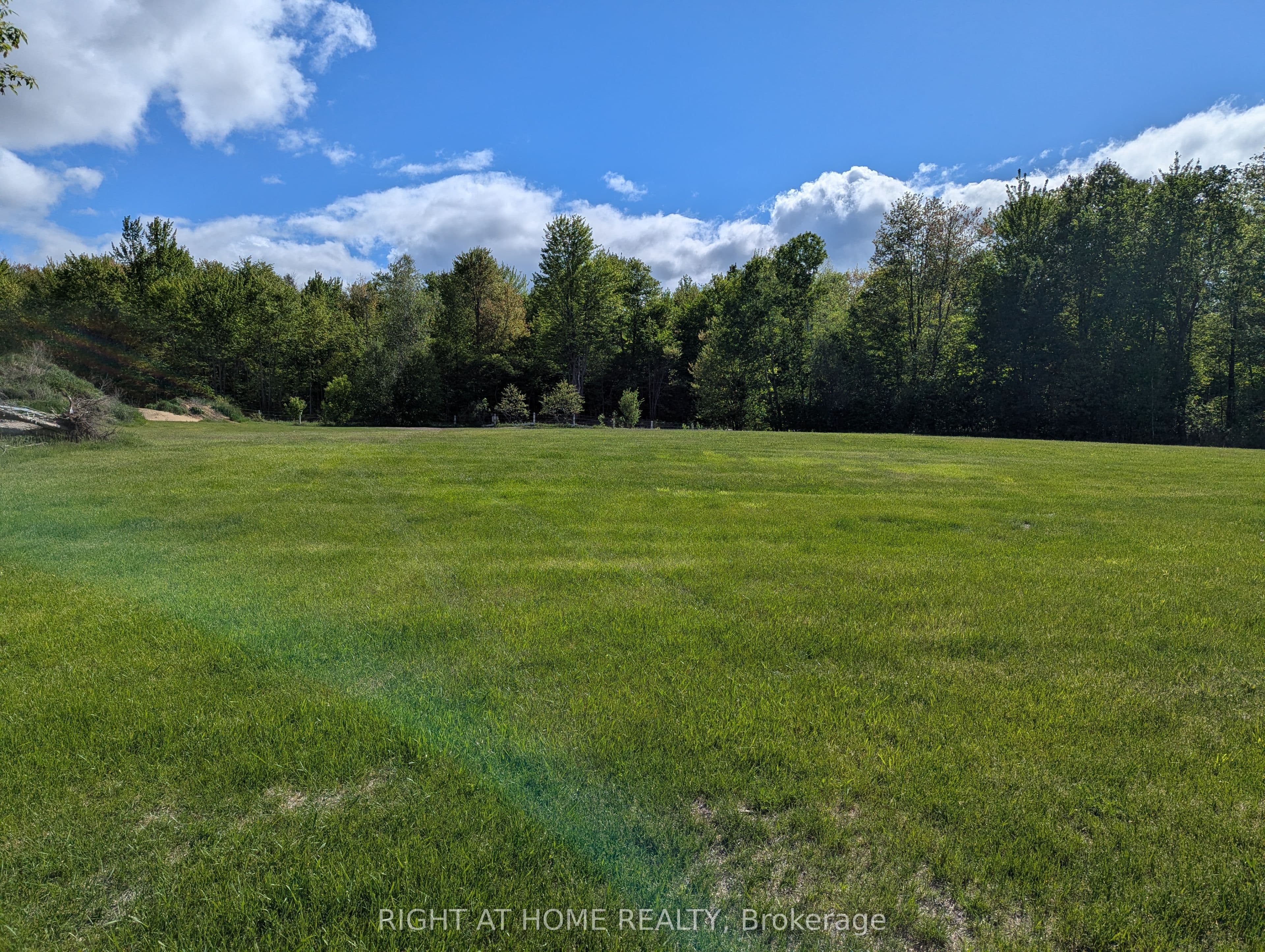 PT LT 27, PART 2 RACETTE Road photo 1