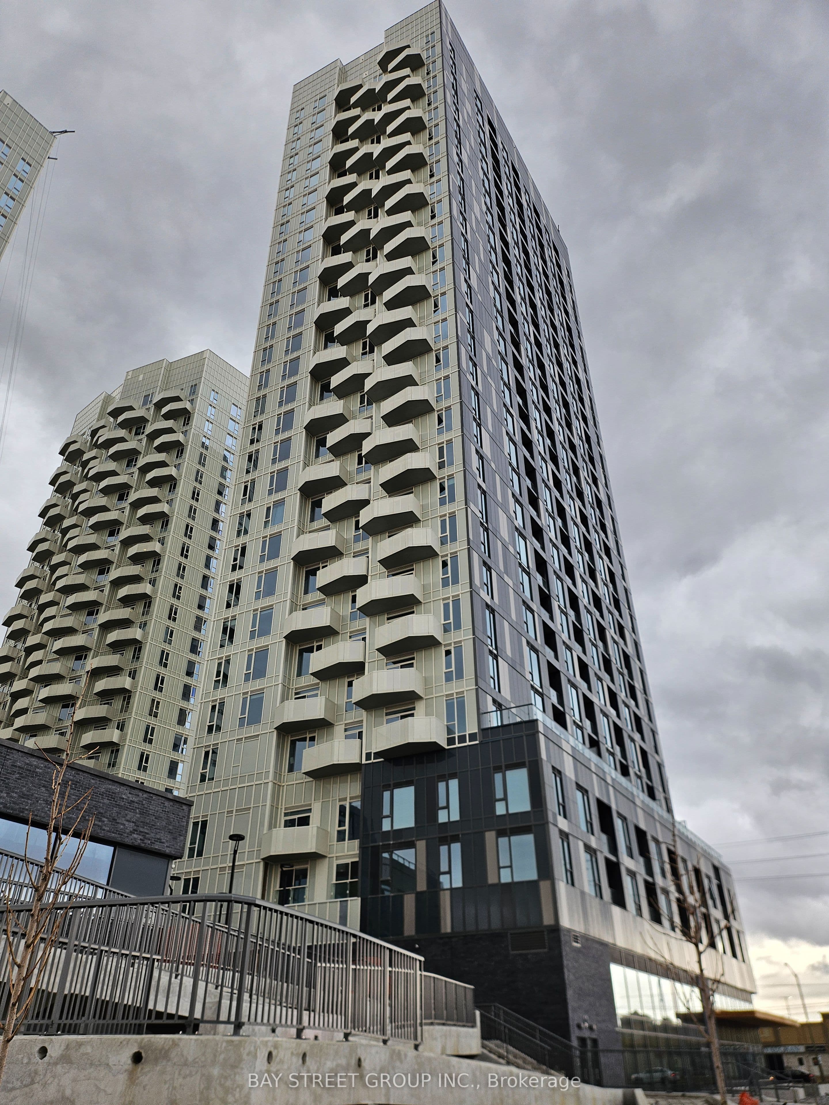 Unit 2529 498 Caldari Road photo 1