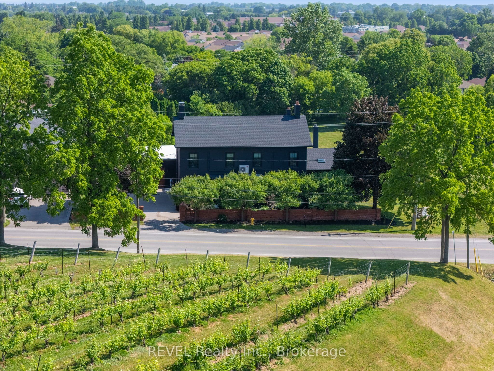3543 King Street photo 1
