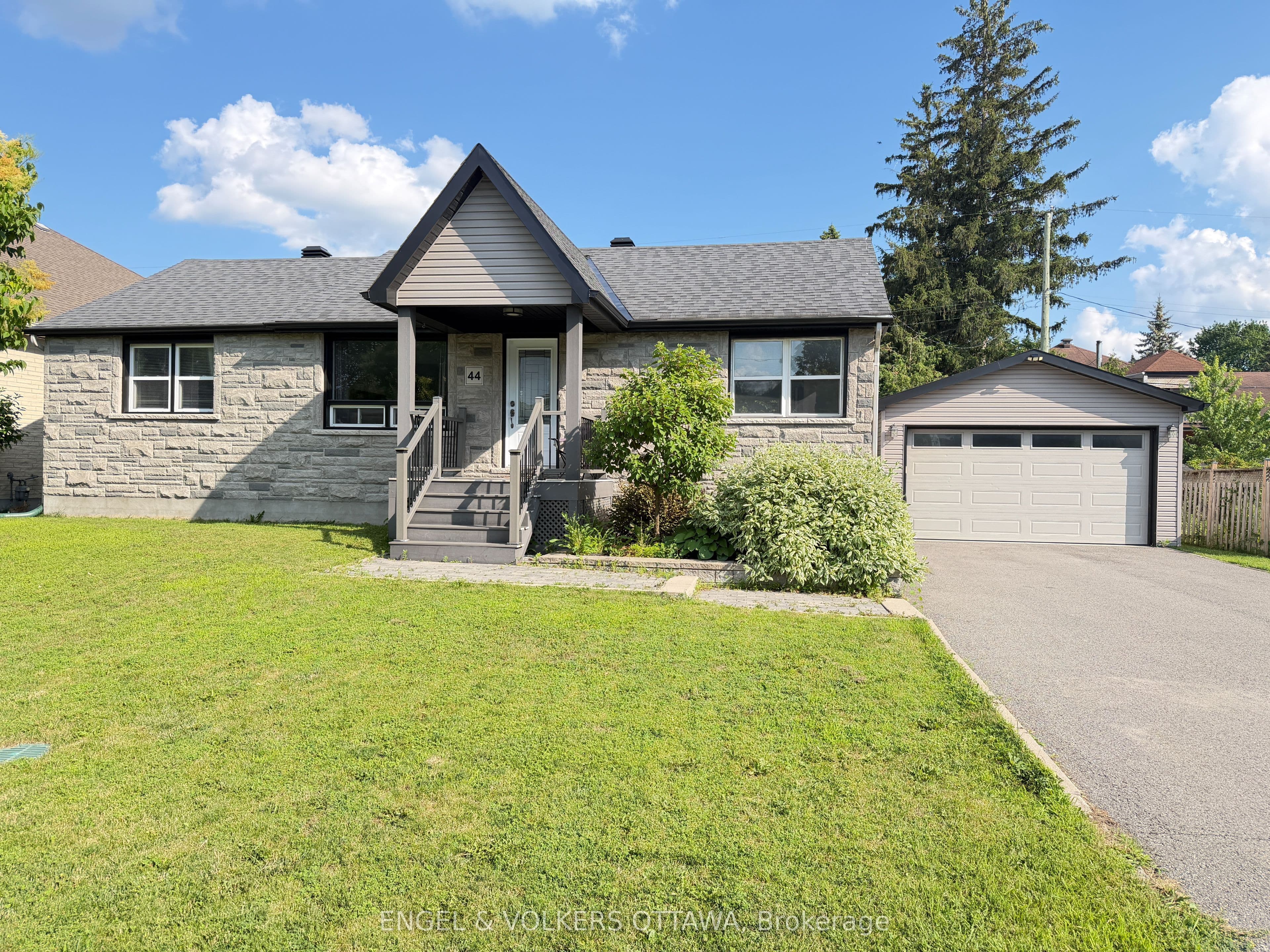 44 Granton Avenue photo 1