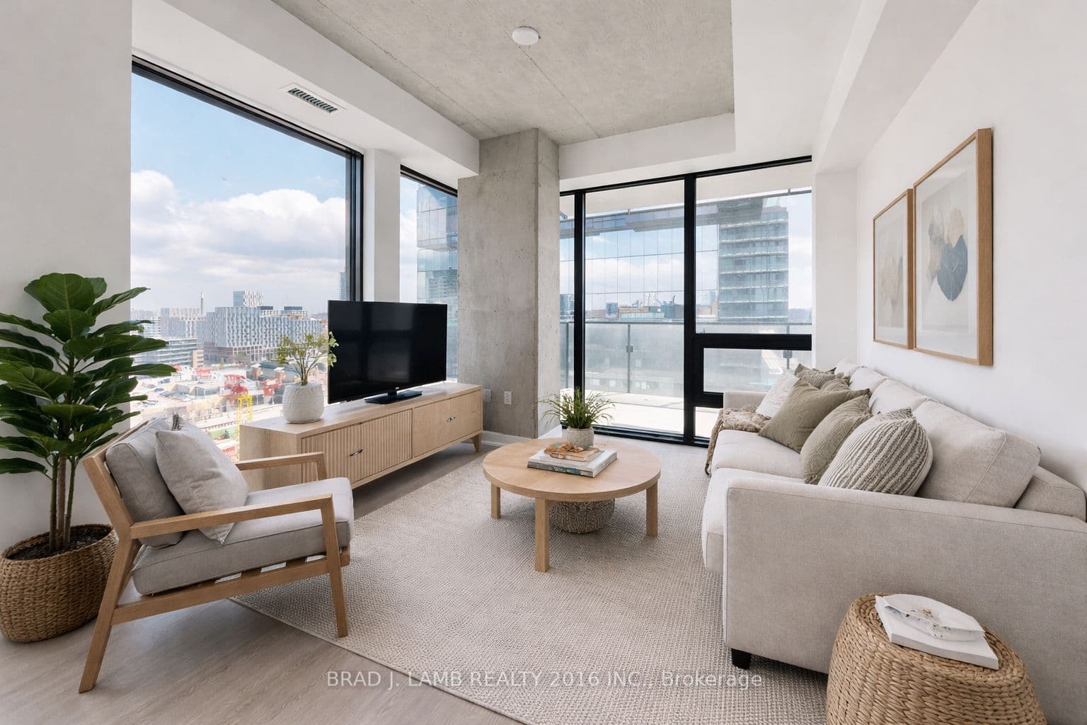 Unit 2102 284 King Street photo 1
