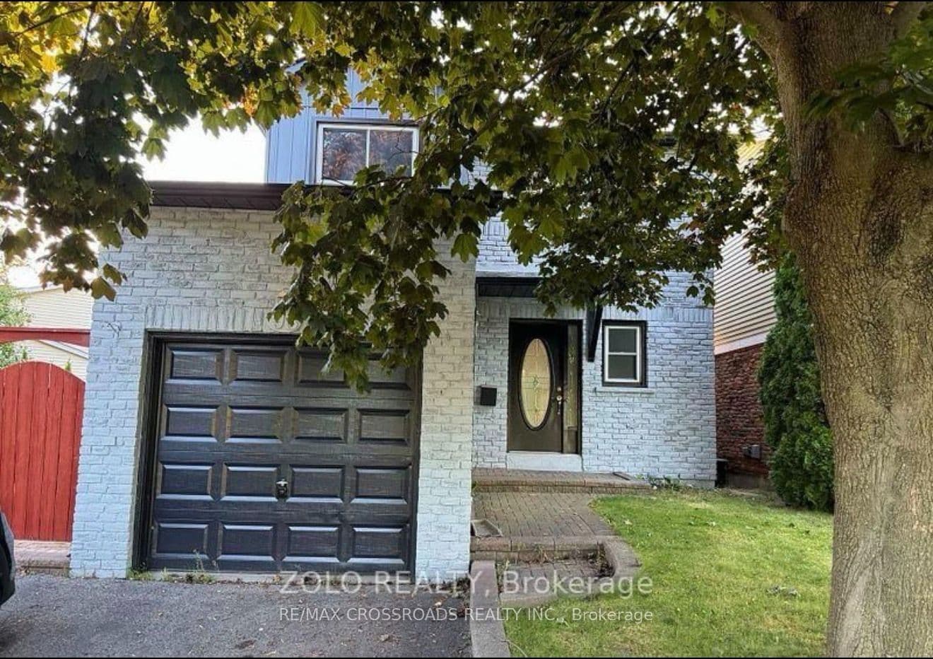 98 Kirby Crescent photo 1