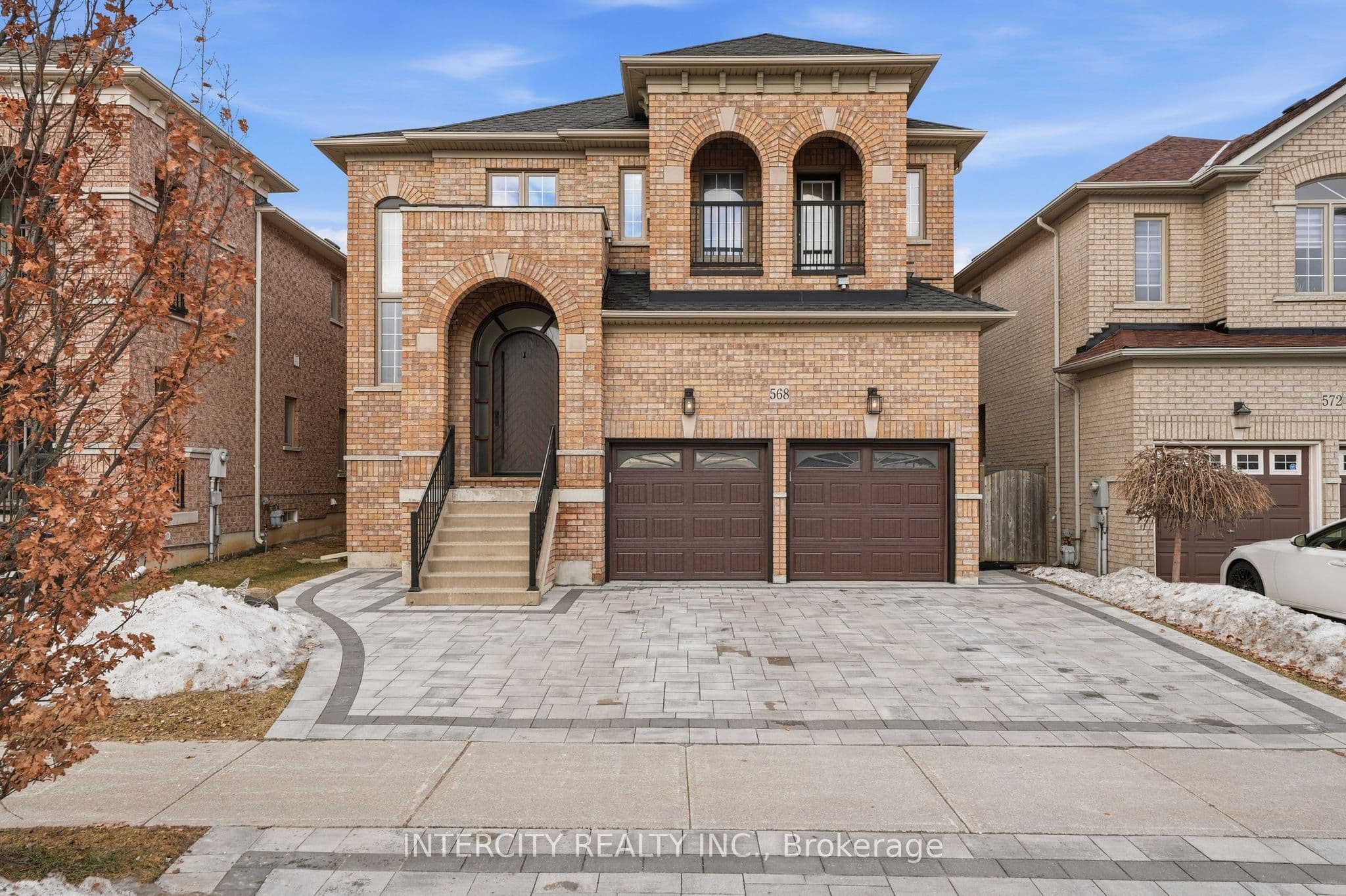 568 Grand Trunk Avenue photo 1