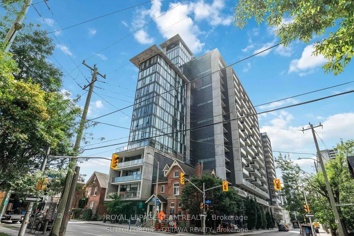 Unit 1405 224 Lyon Street photo 1