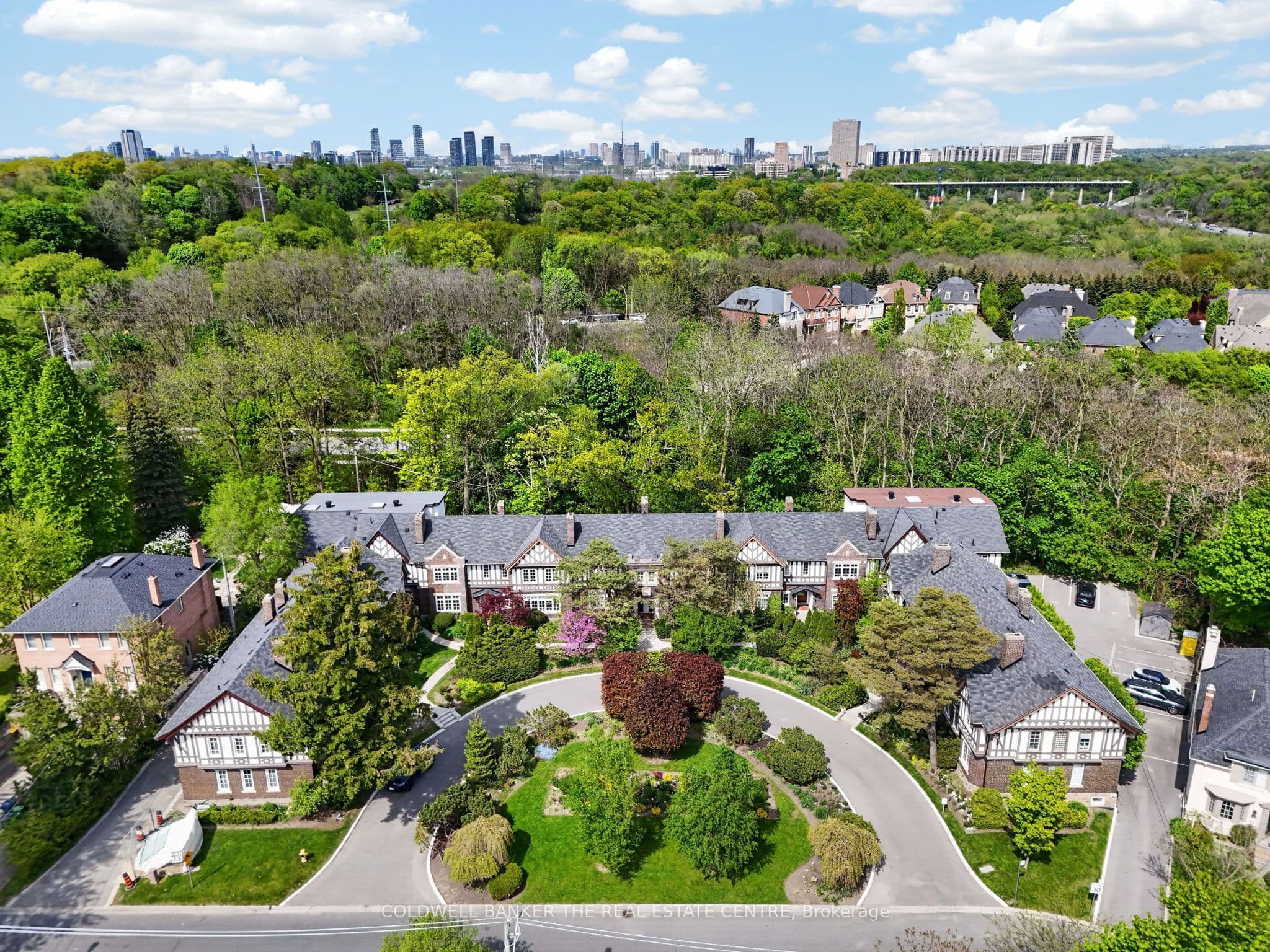 Unit B 93B Douglas Crescent photo 1