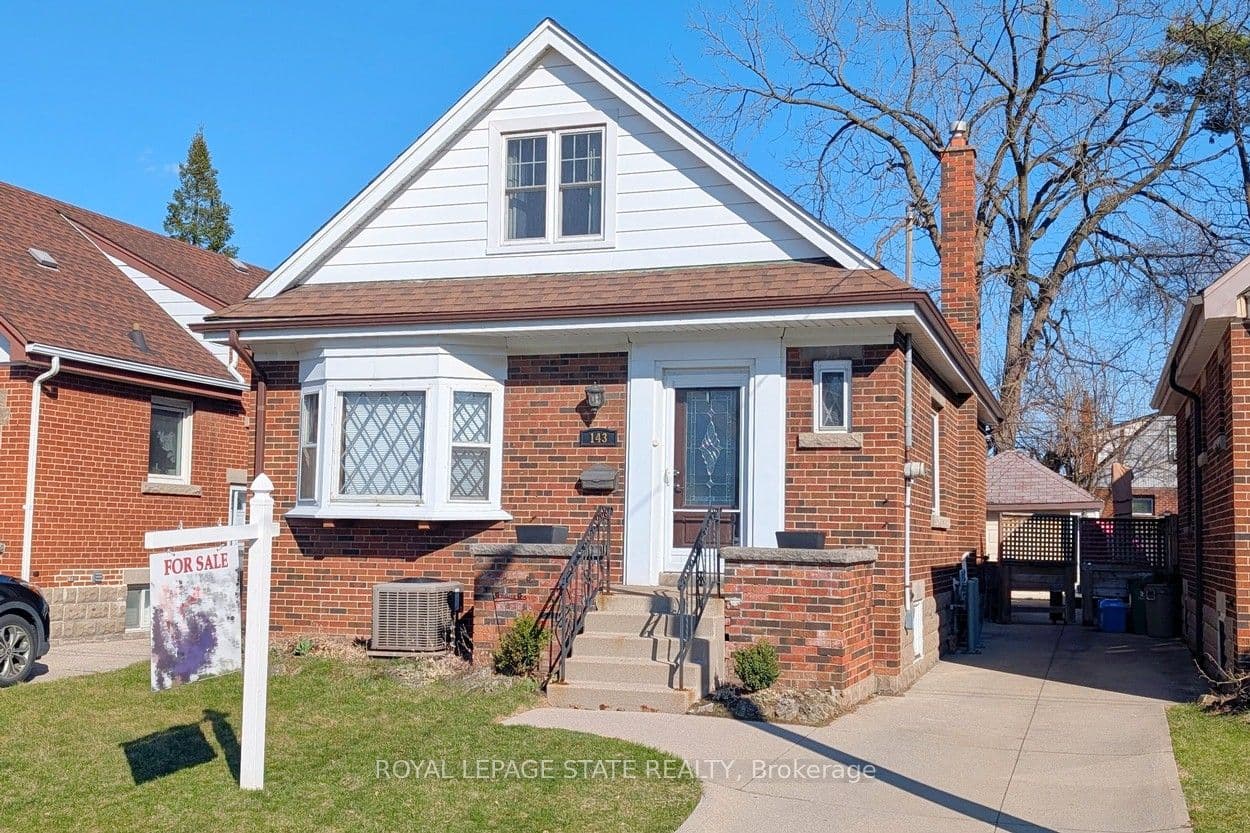 143 Huxley Avenue photo 1