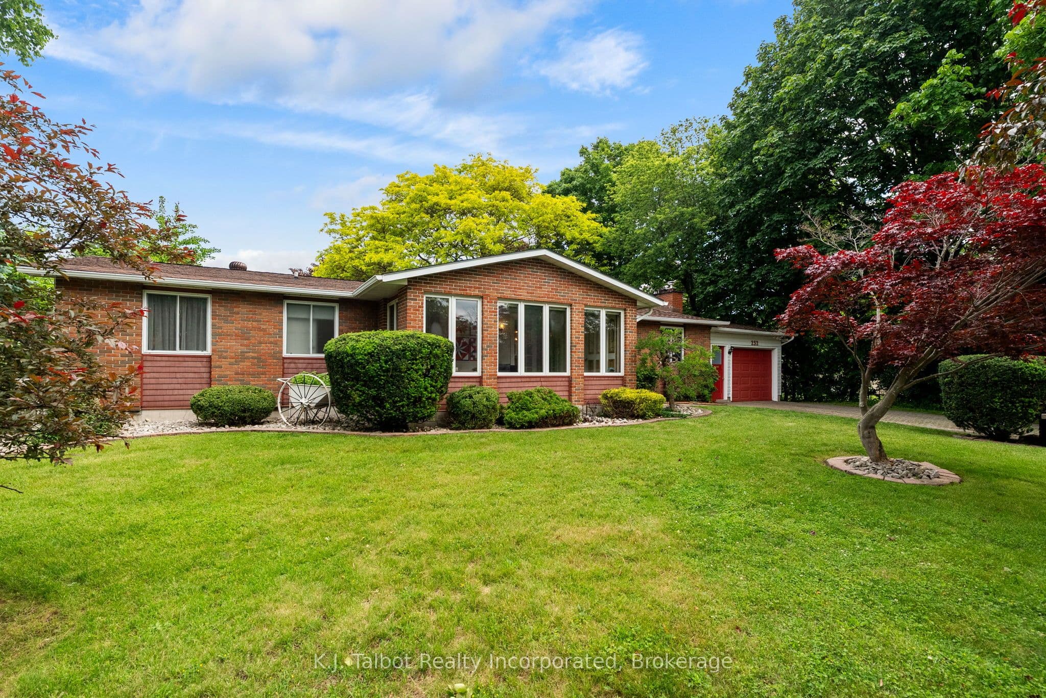 232 Picton Street photo 1