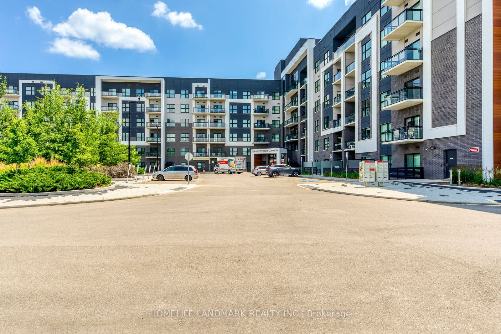128 Grovewood Common photo 1