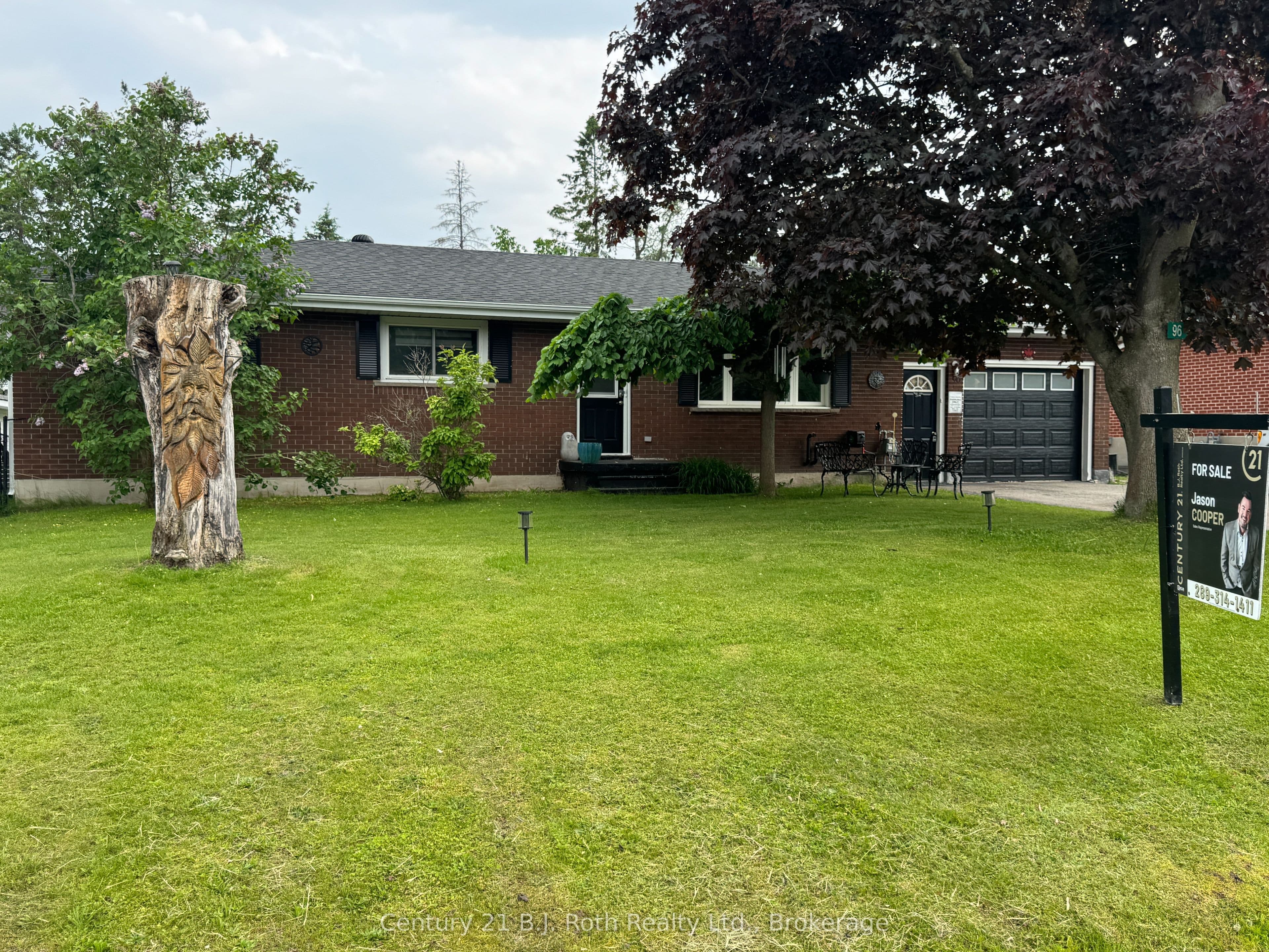 96 Jamieson Crescent photo 1