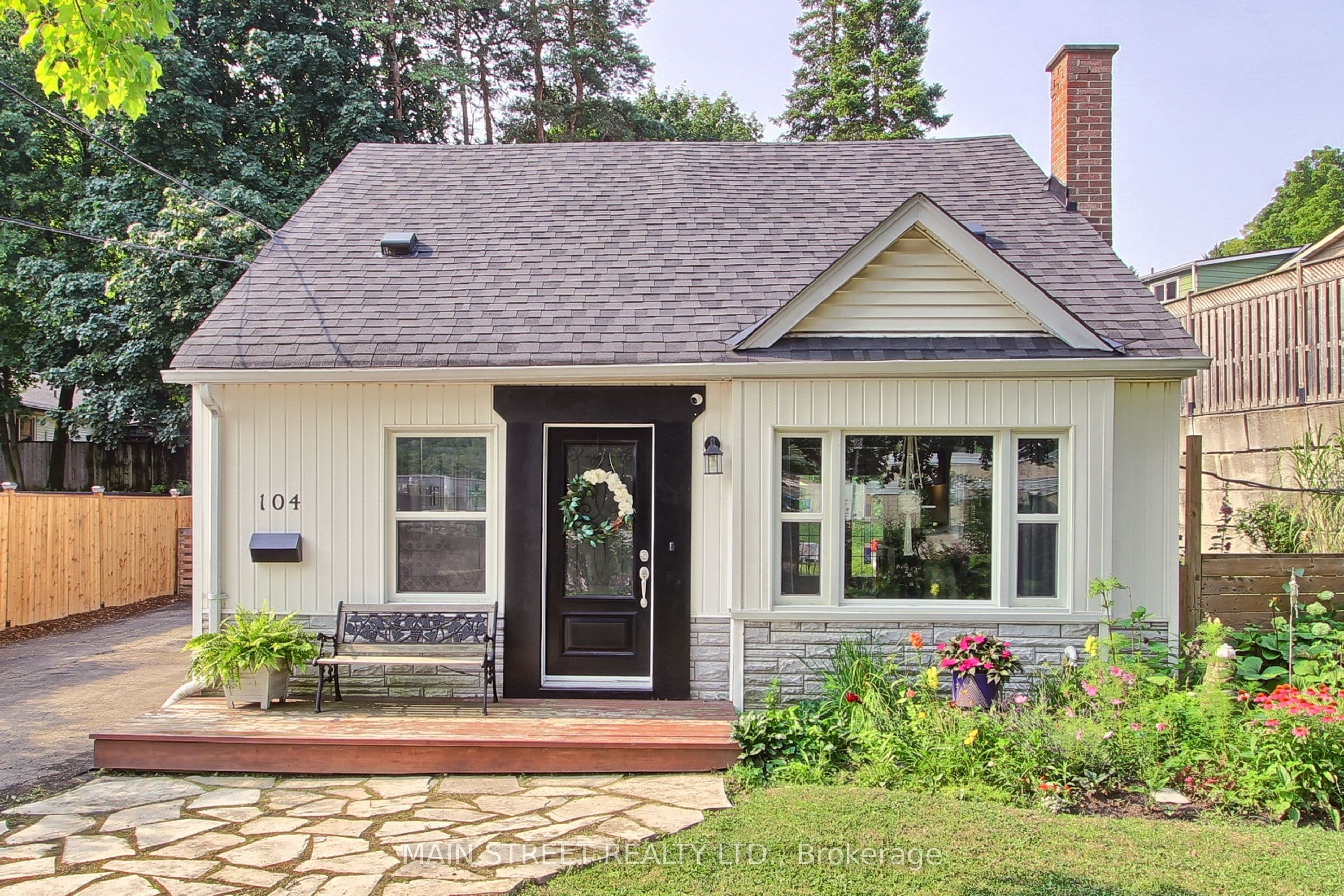 104 Mercer Street photo 1