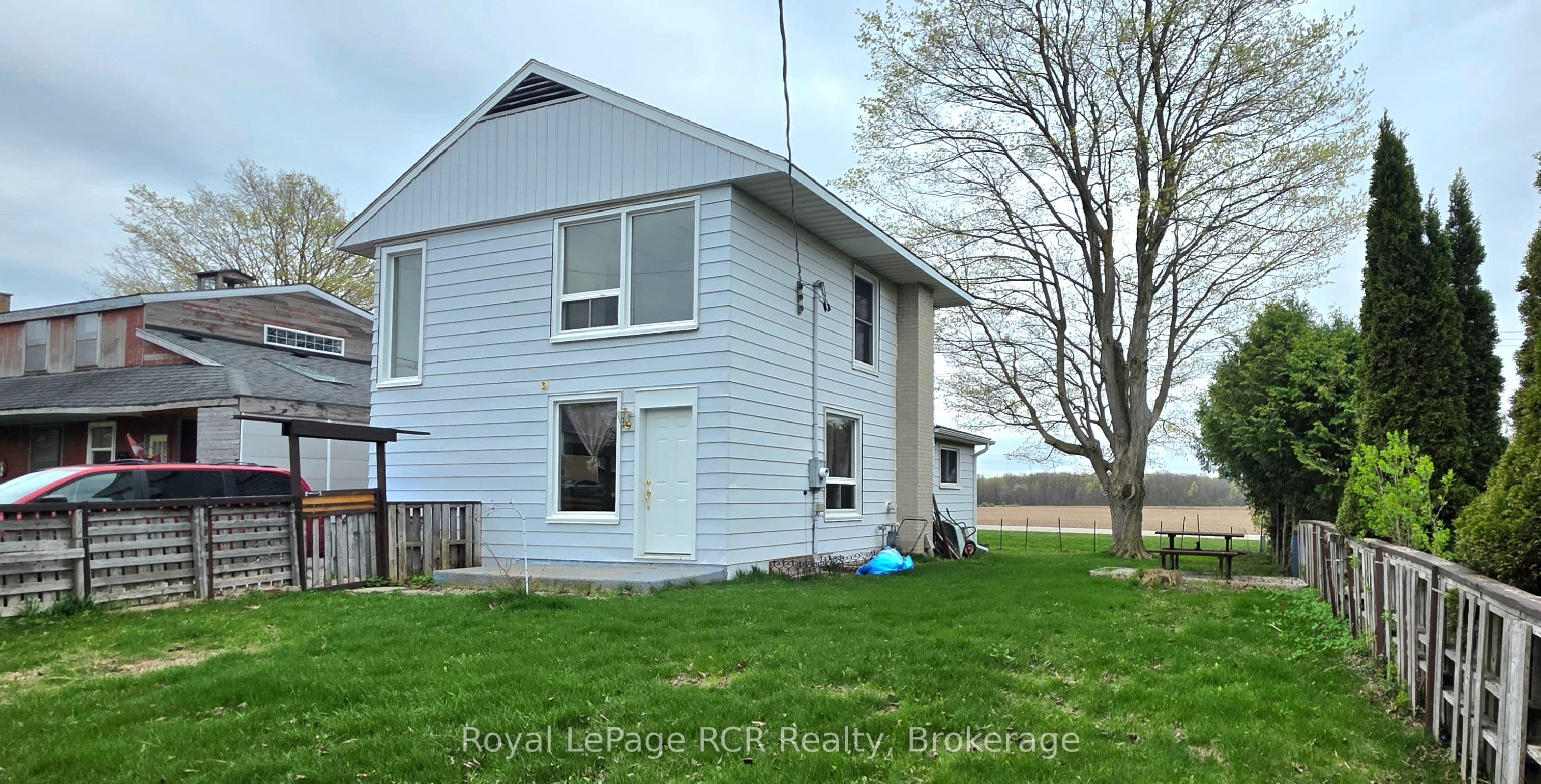 10 Quebec Road photo 1