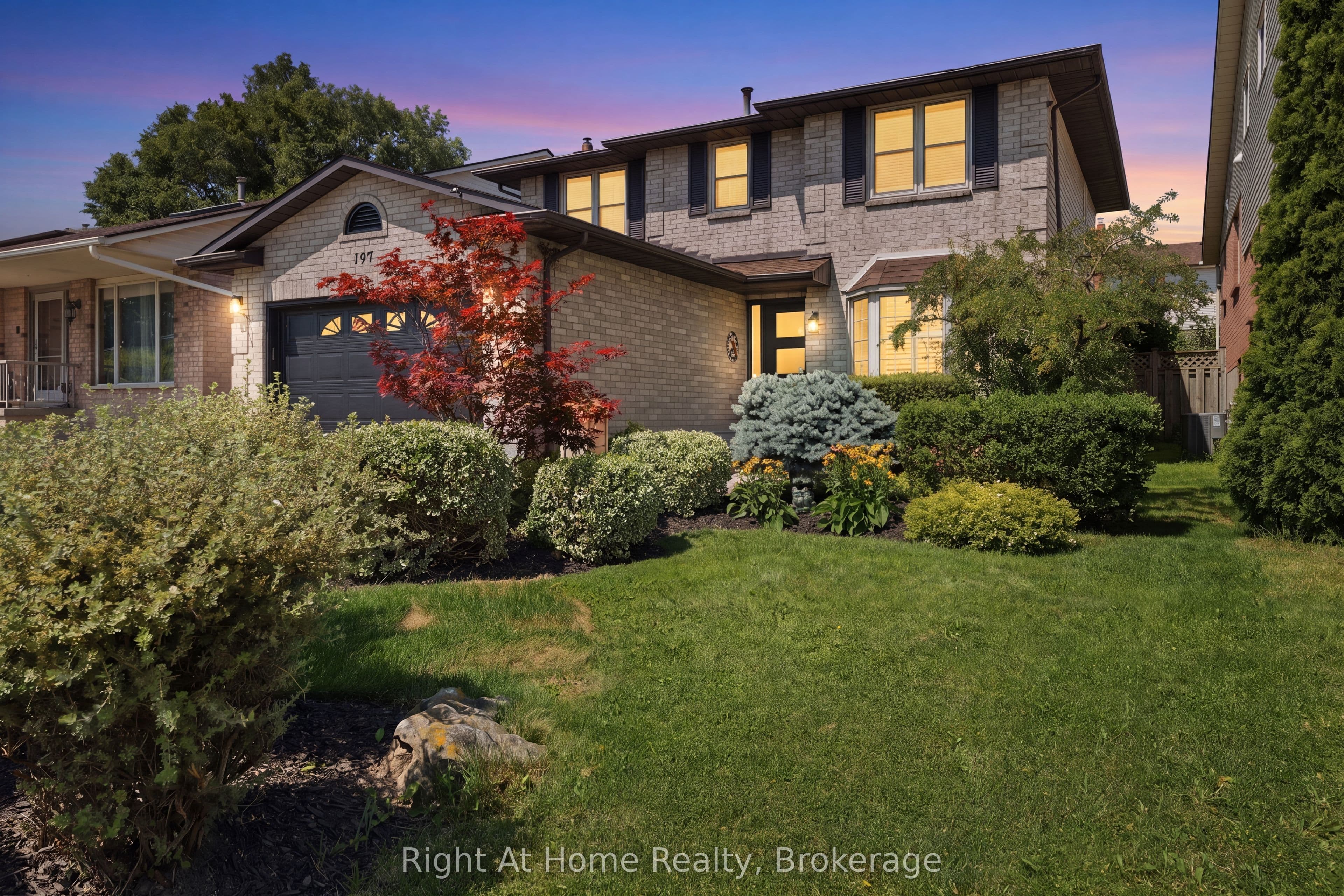 197 Parkwood Crescent photo 1