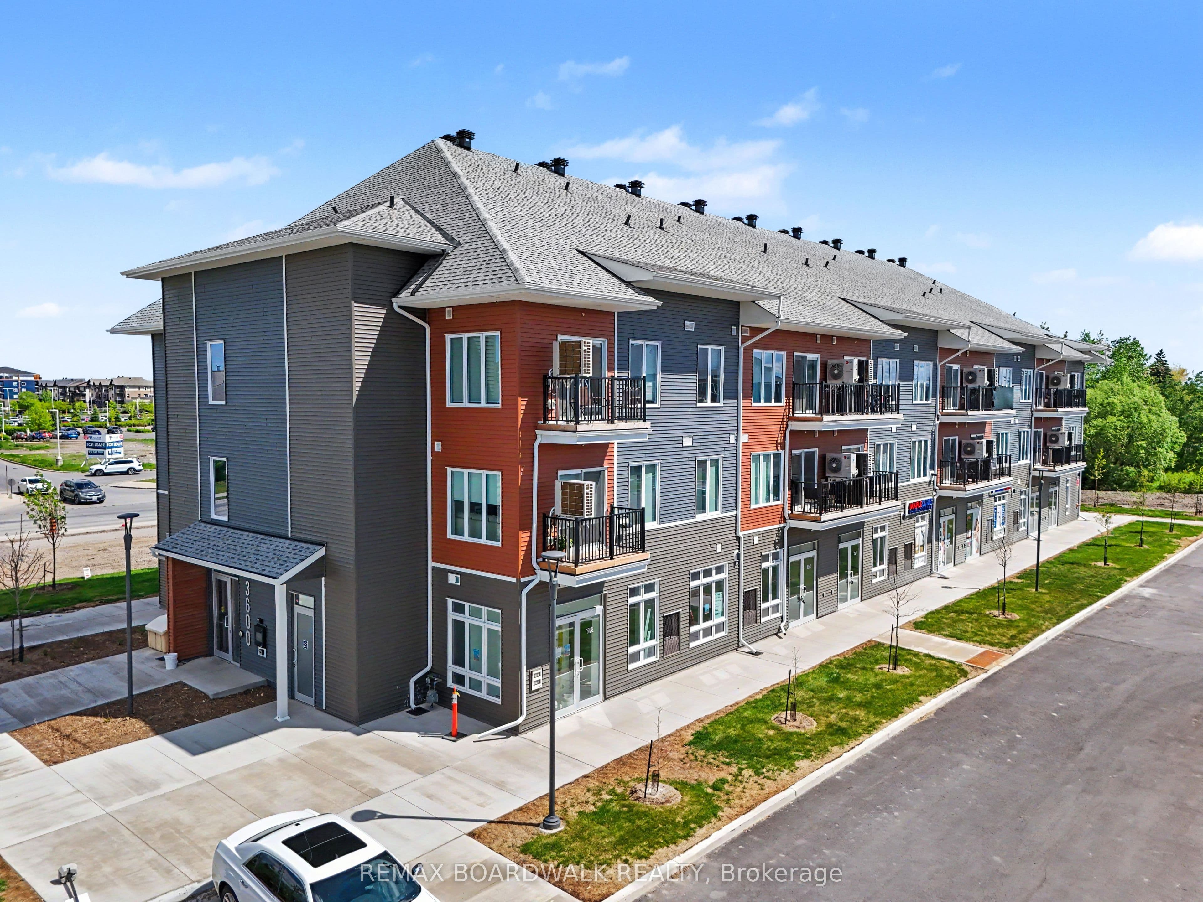 Unit 108 2370 Tenth Line Road photo 1