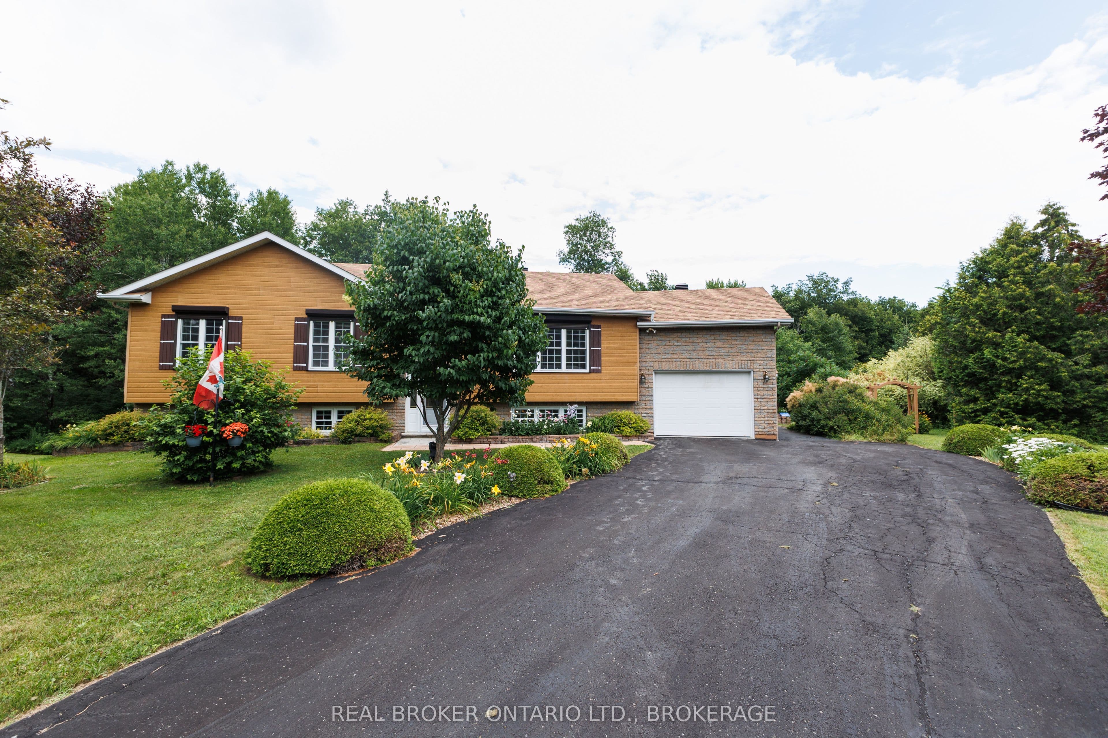 3213 Dornie Road photo 1