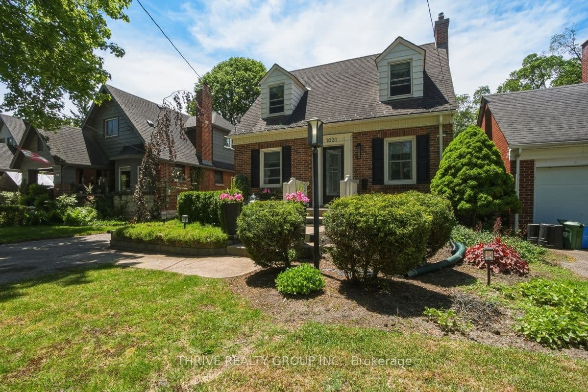 1031 William Street photo 1