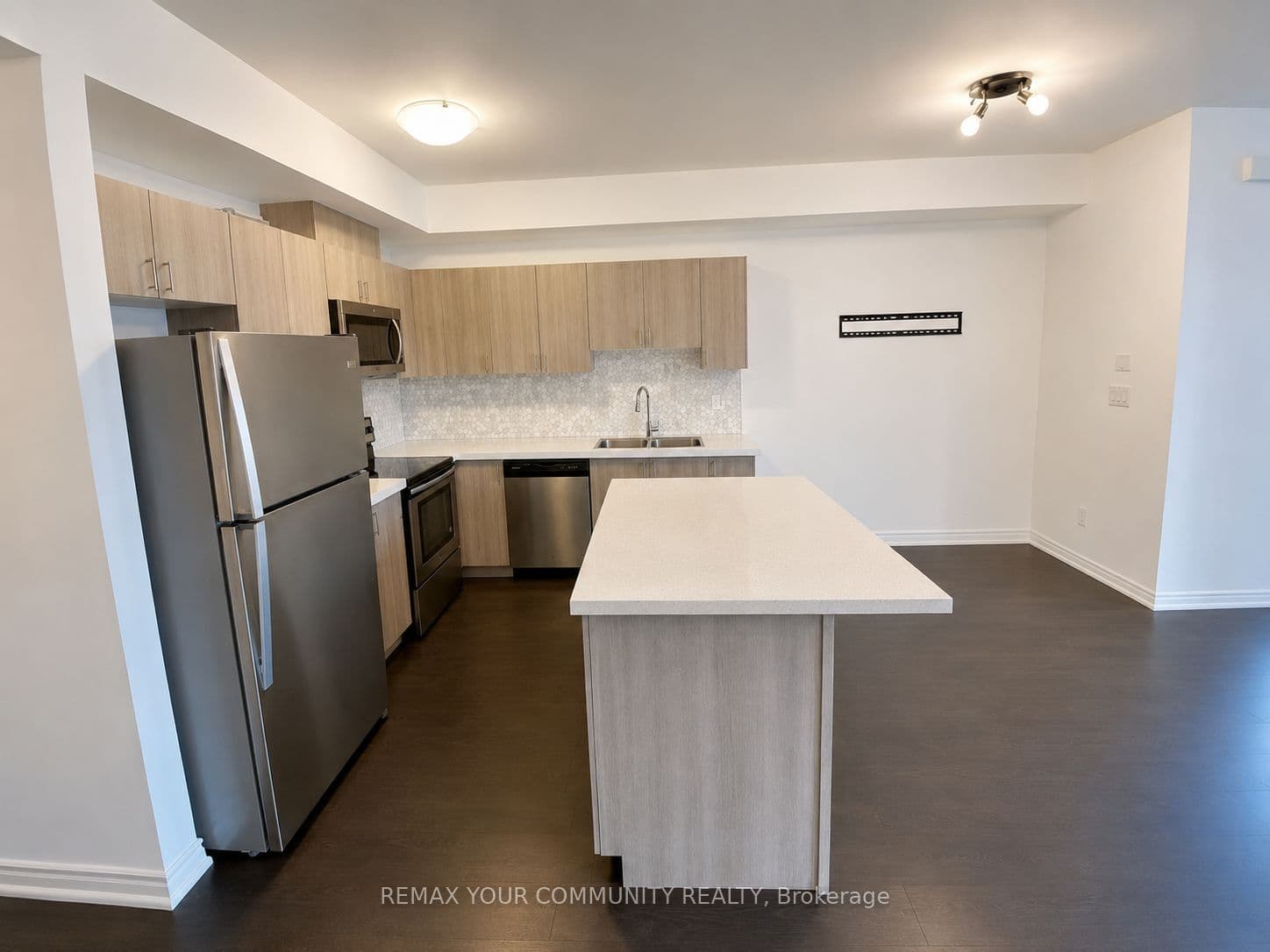 196 Pine Grove Road photo 1