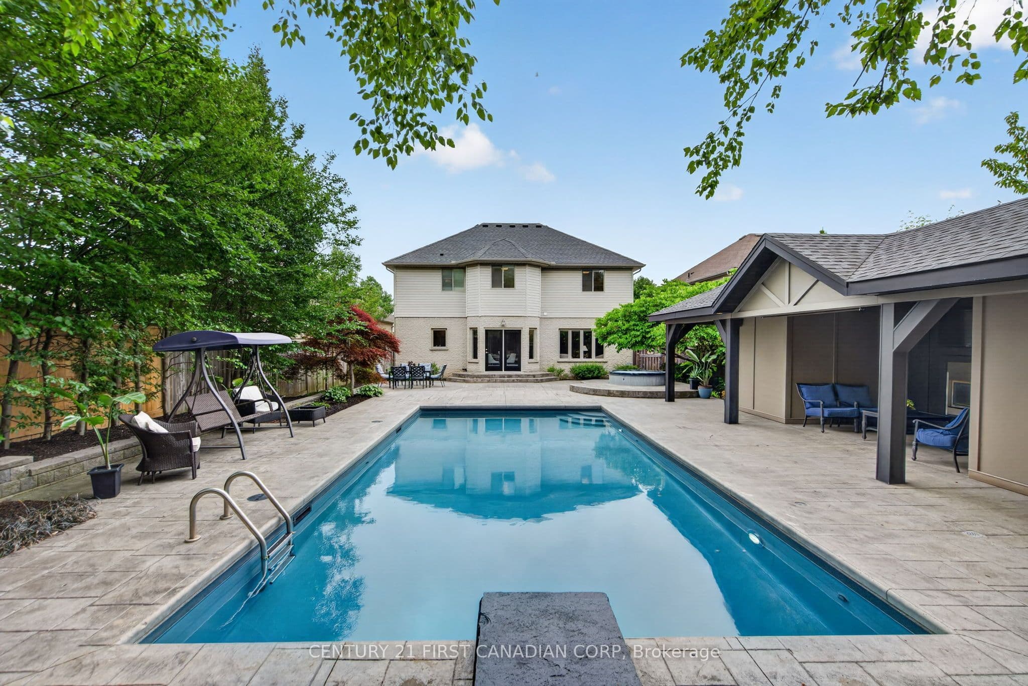 1027 Manchester Road photo 1