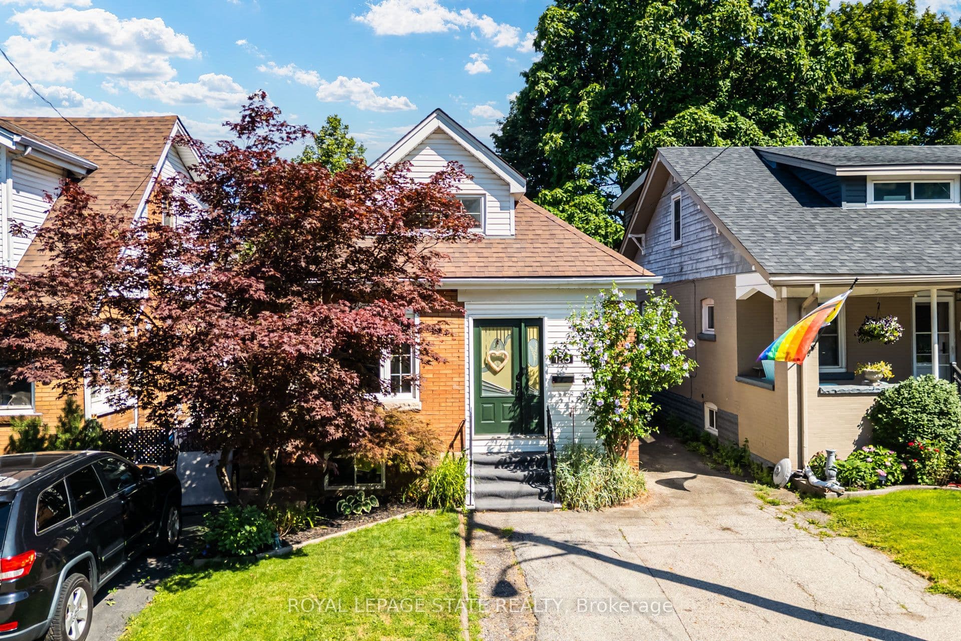 175 Rosslyn Avenue photo 1